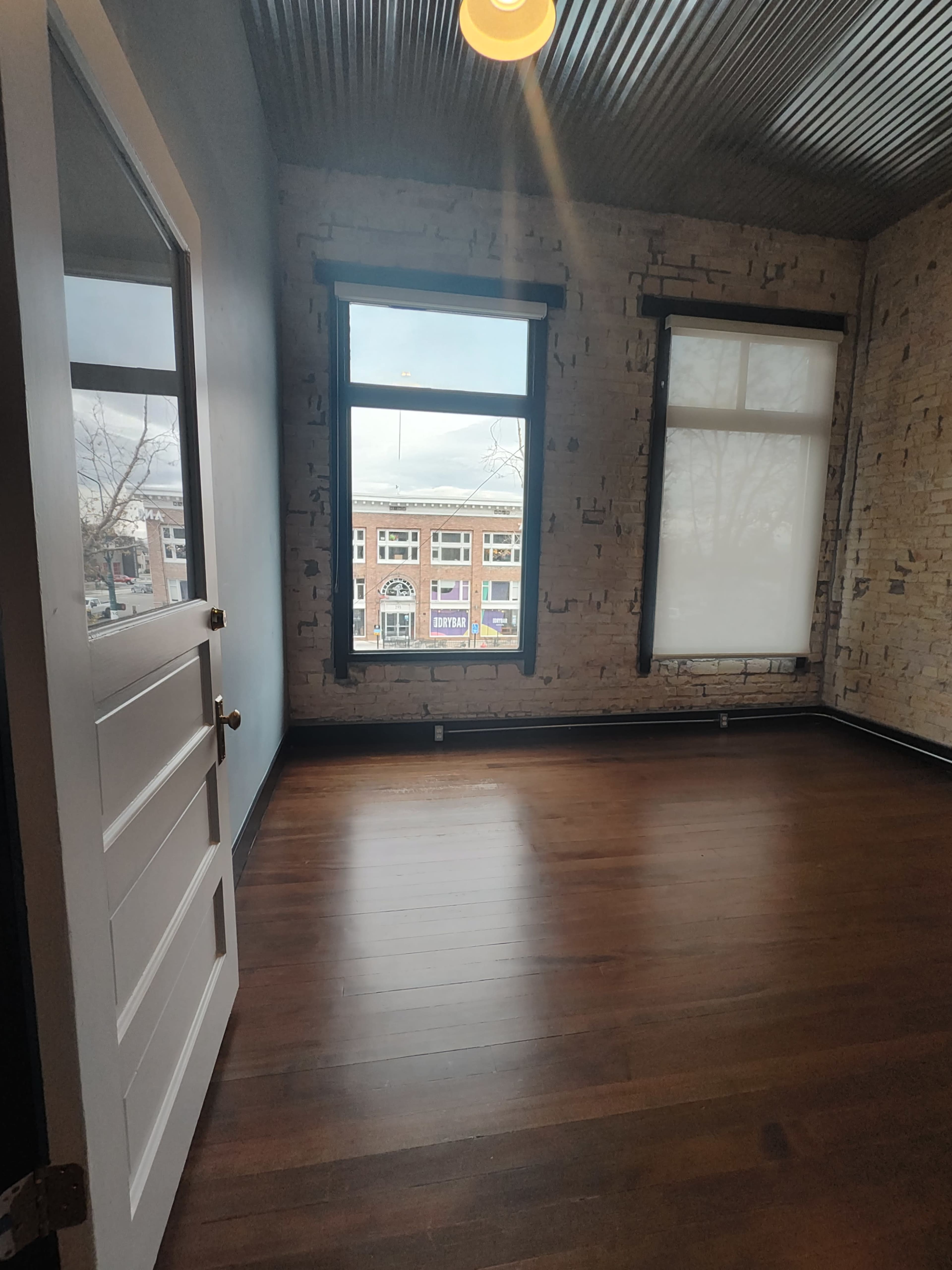Downtown Loft with Exposed Brick, Natural Light & Hardwood Floors – Perfect for Events, Shoots, or Meetings Image in Downtown, Provo, UT