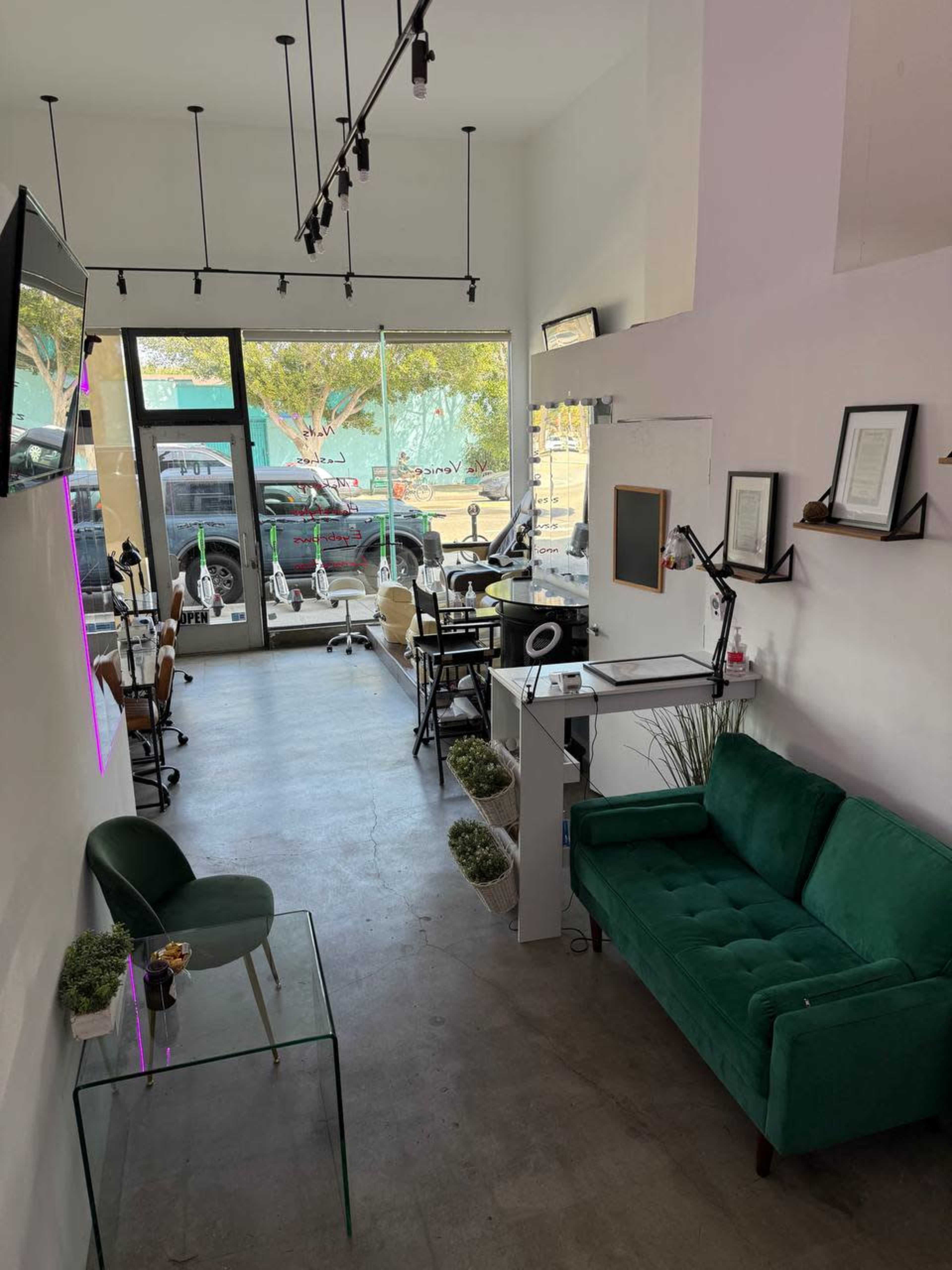 Your Beauty Bar in the Heart of Venice Image in Venice, Venice, CA