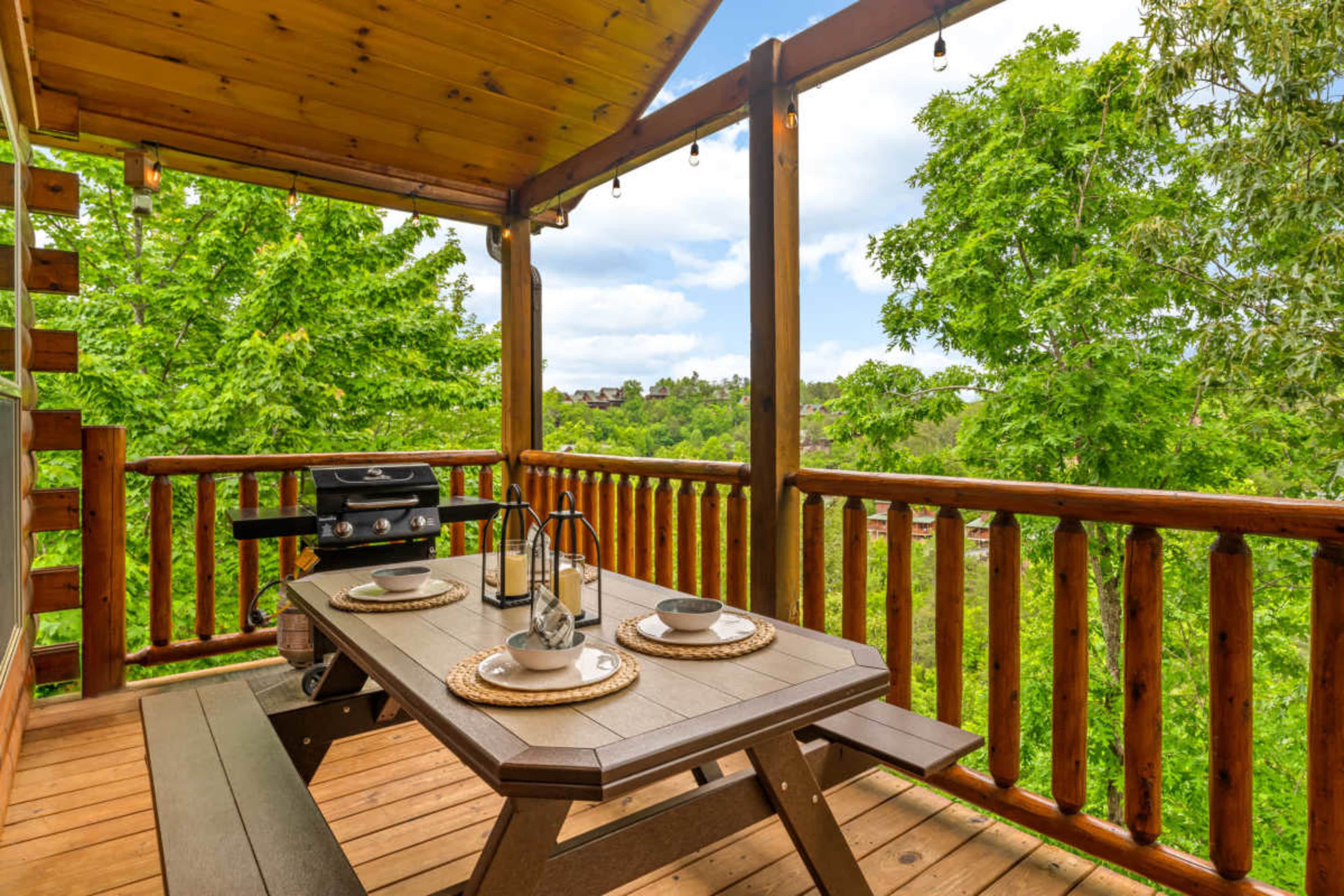 Smoky Mountain Pool Cabin – Modern Indoor Pool & Scenic Deck Image in , Sevierville, TN