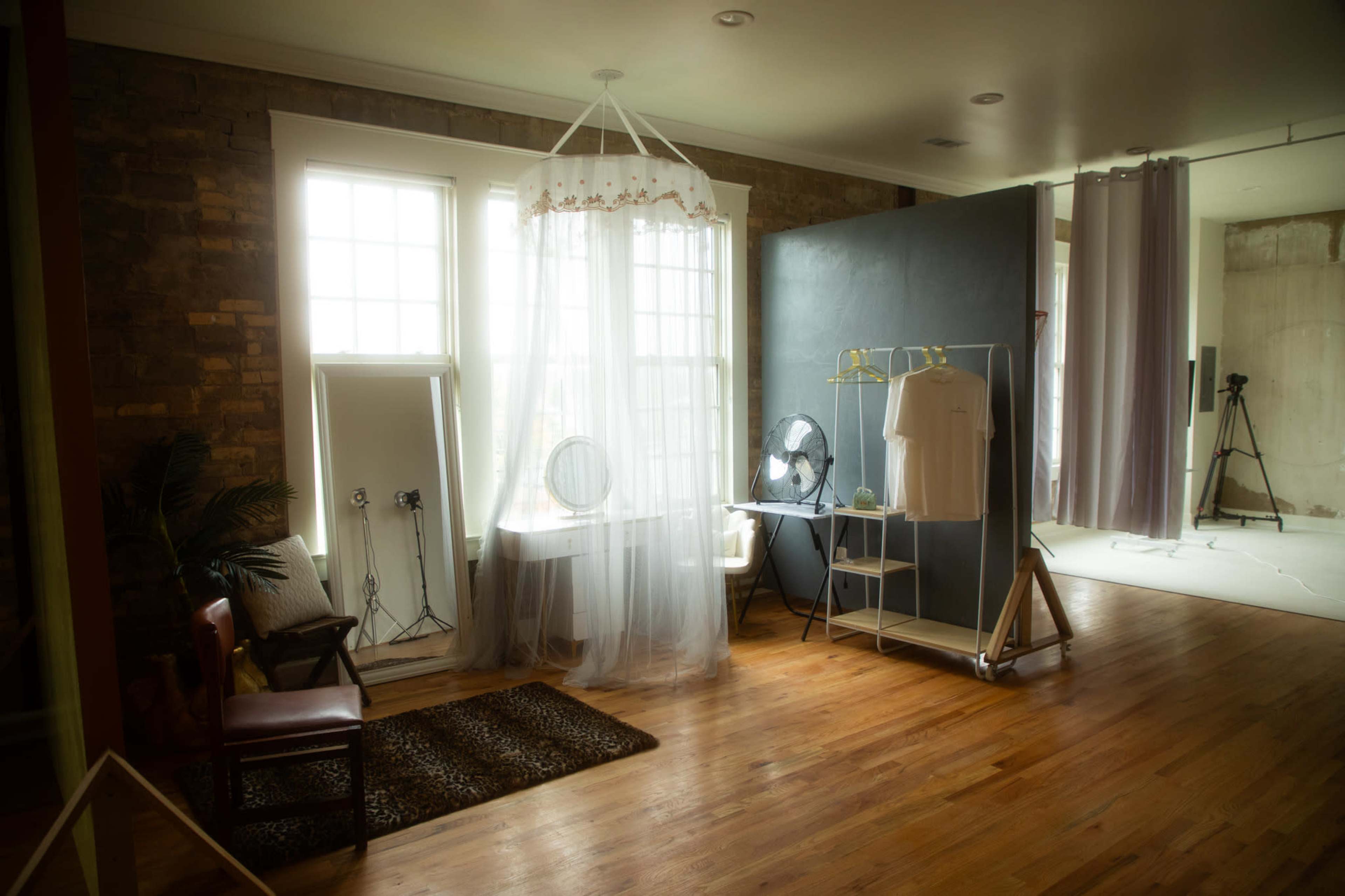 Photo Studio in a Dallas Historical Landmark Image in Cedar Crest, Dallas, TX