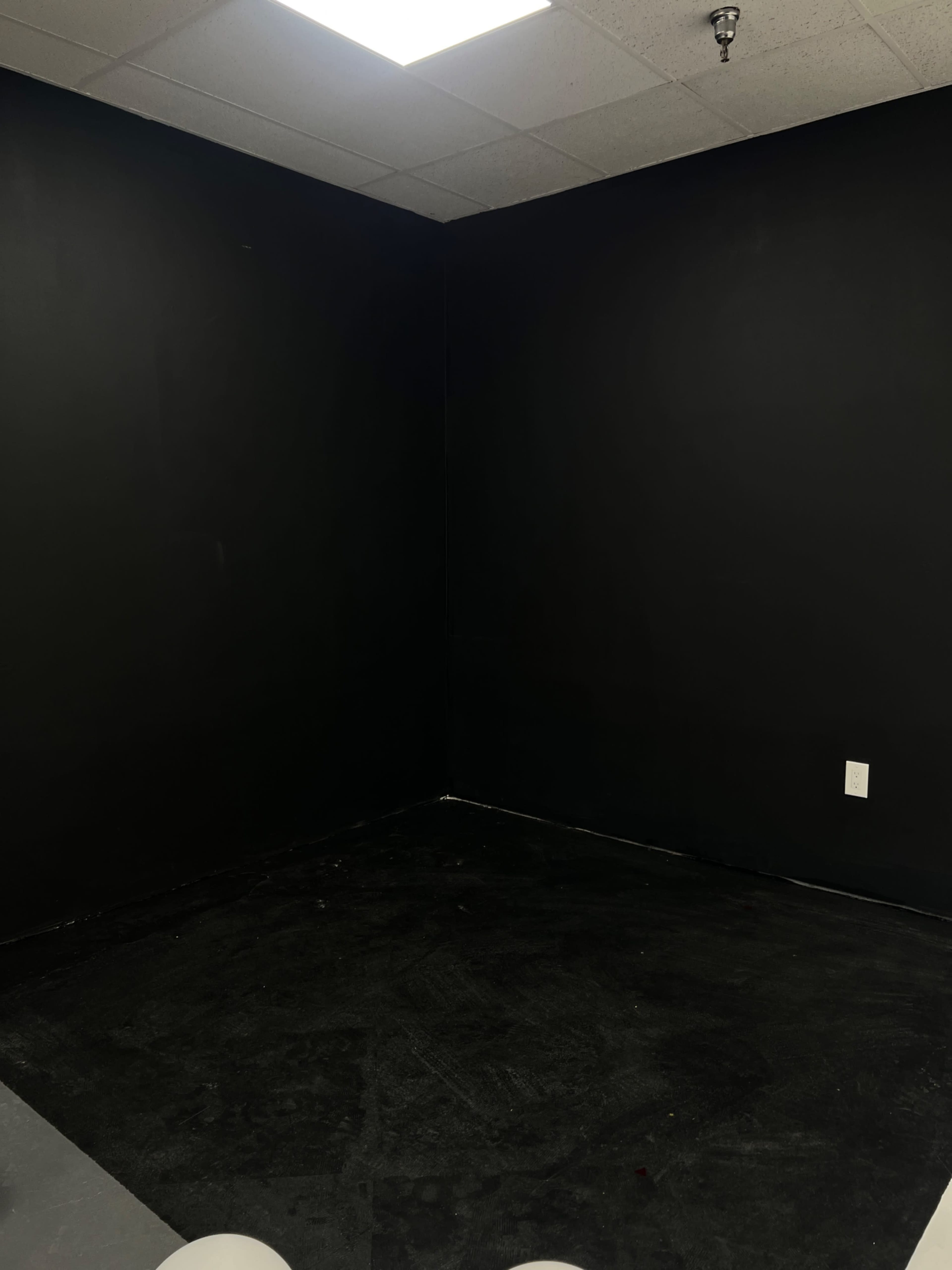 Spacious Downtown Studio with Styled Sets Image in North Oakland, pittsburgh, PA