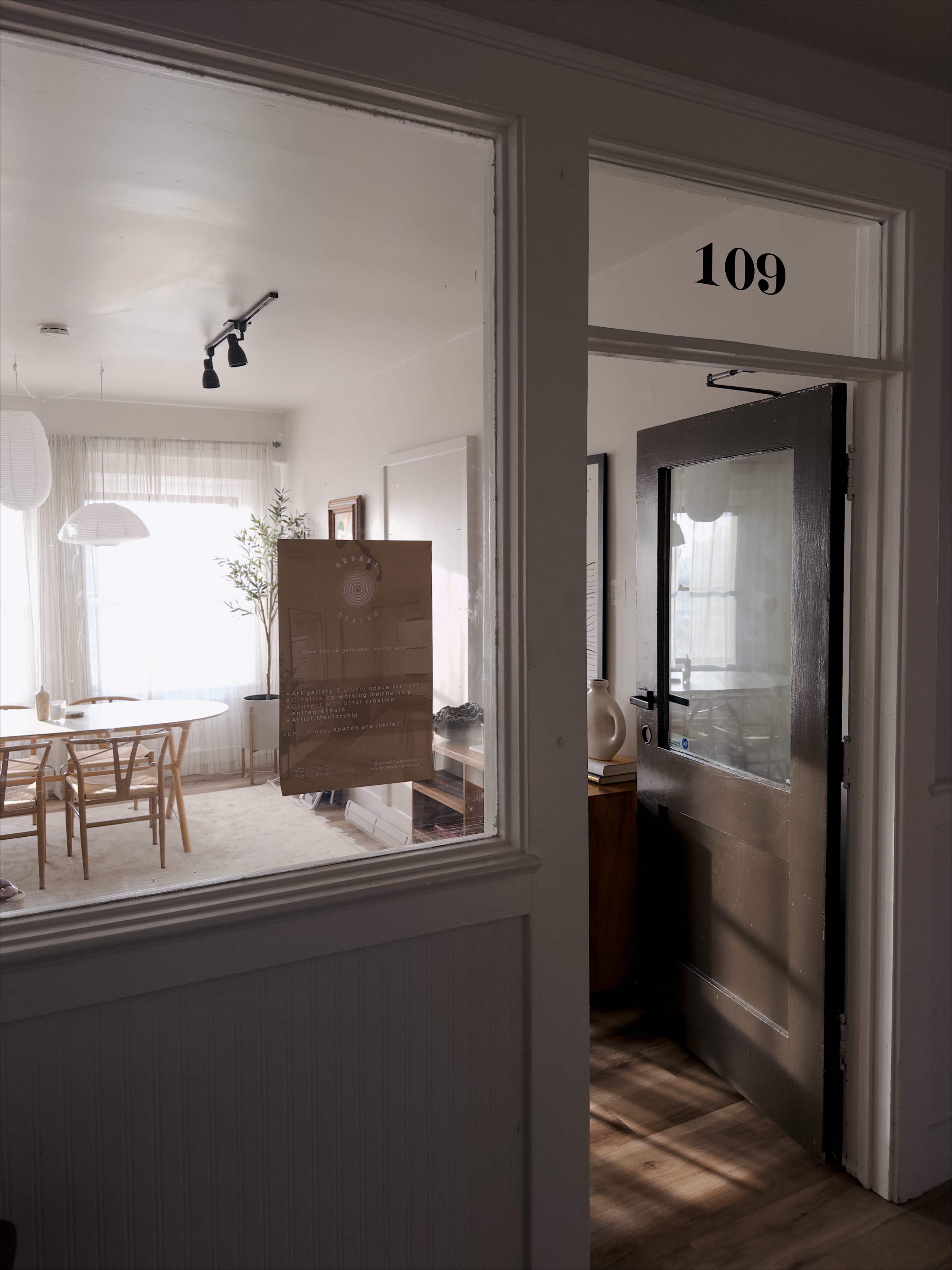 Bright Airy Meeting Room by the Beach Image in Pacific Beach, Pacific Beach, CA