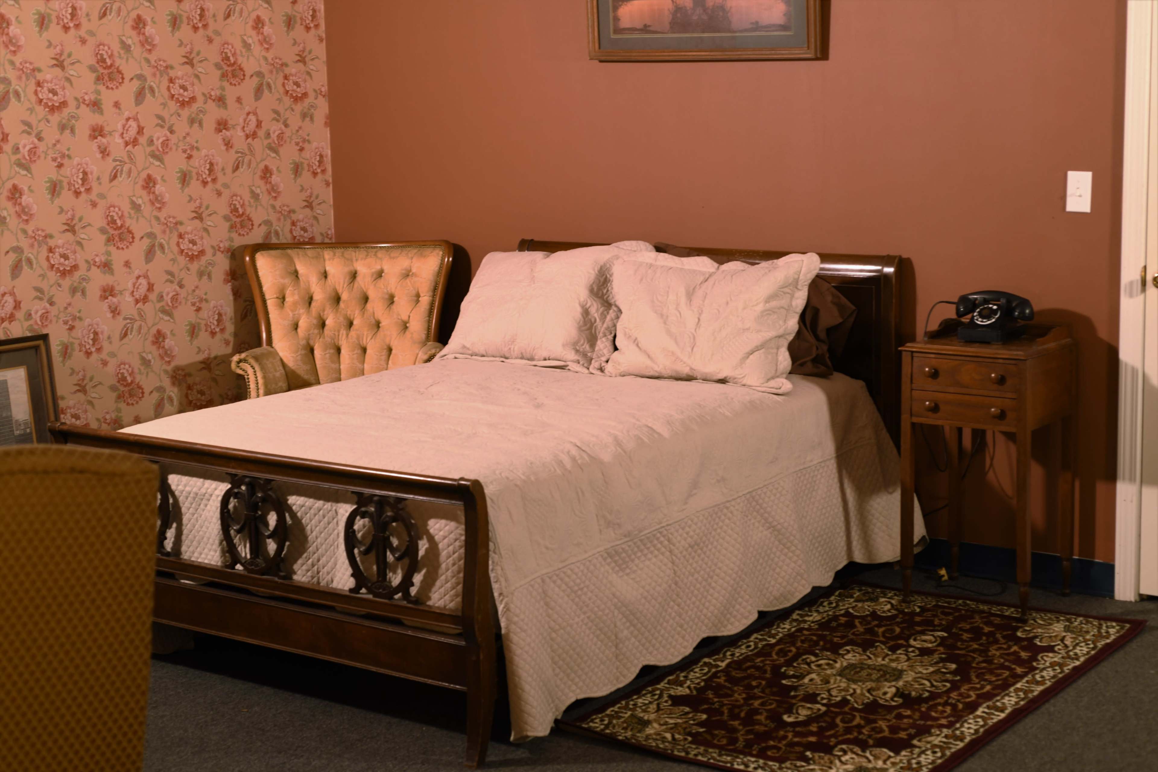 Retro Bedroom Image in Jeffersontown, Jeffersontown, KY