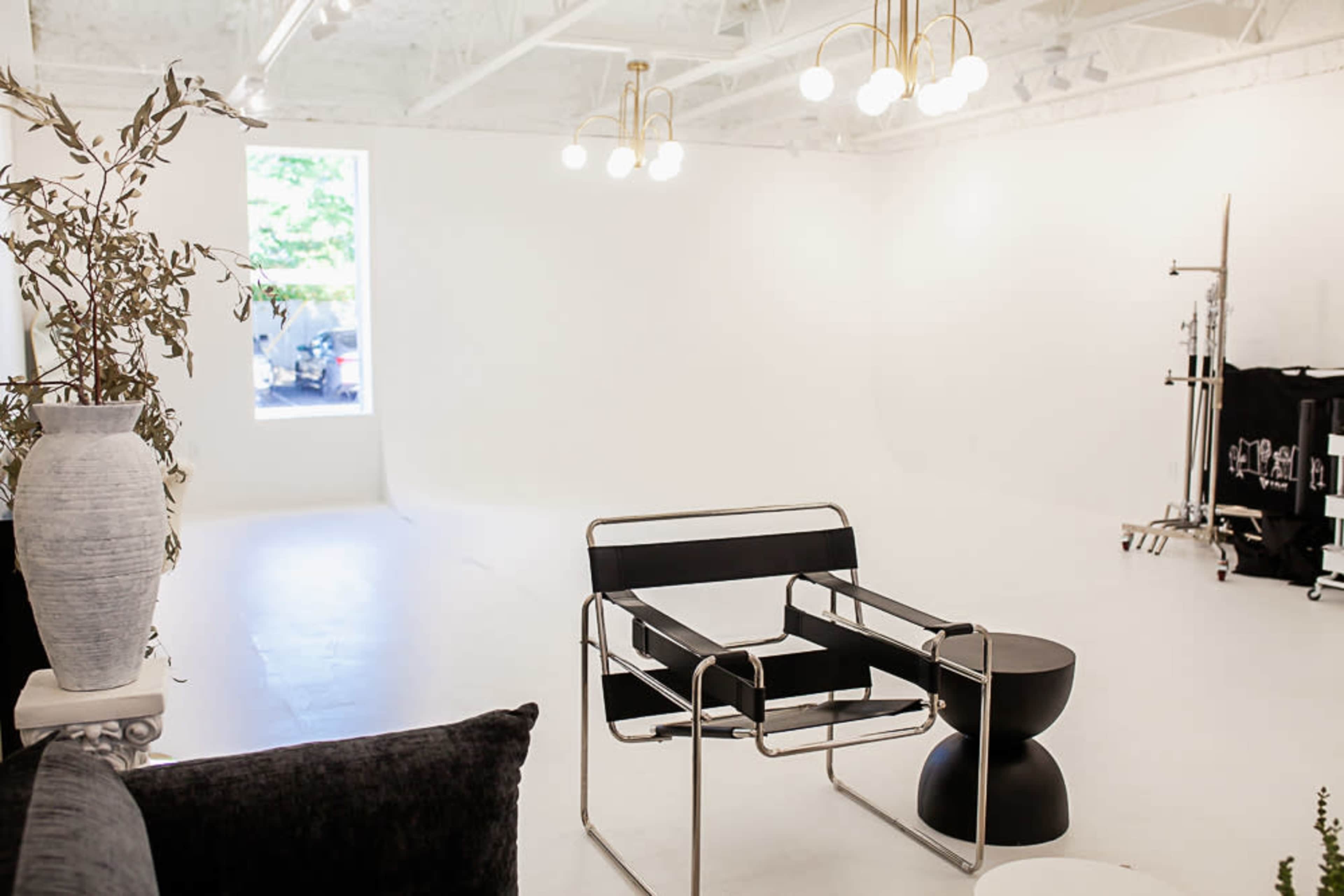 Modern Midtown Creative Studio with Cyclorama Wall Image in Alhambra, Phoenix, AZ