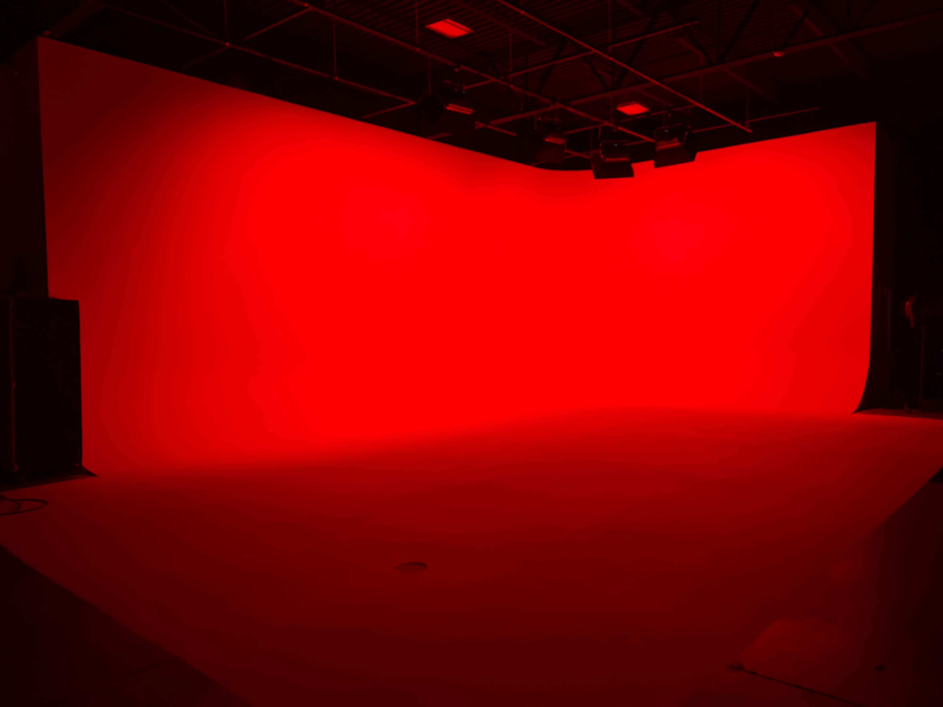 Professional Photo/Video Studio (40’x25’) Cyclorama Stage Image in West Grand, grand rapids, MI