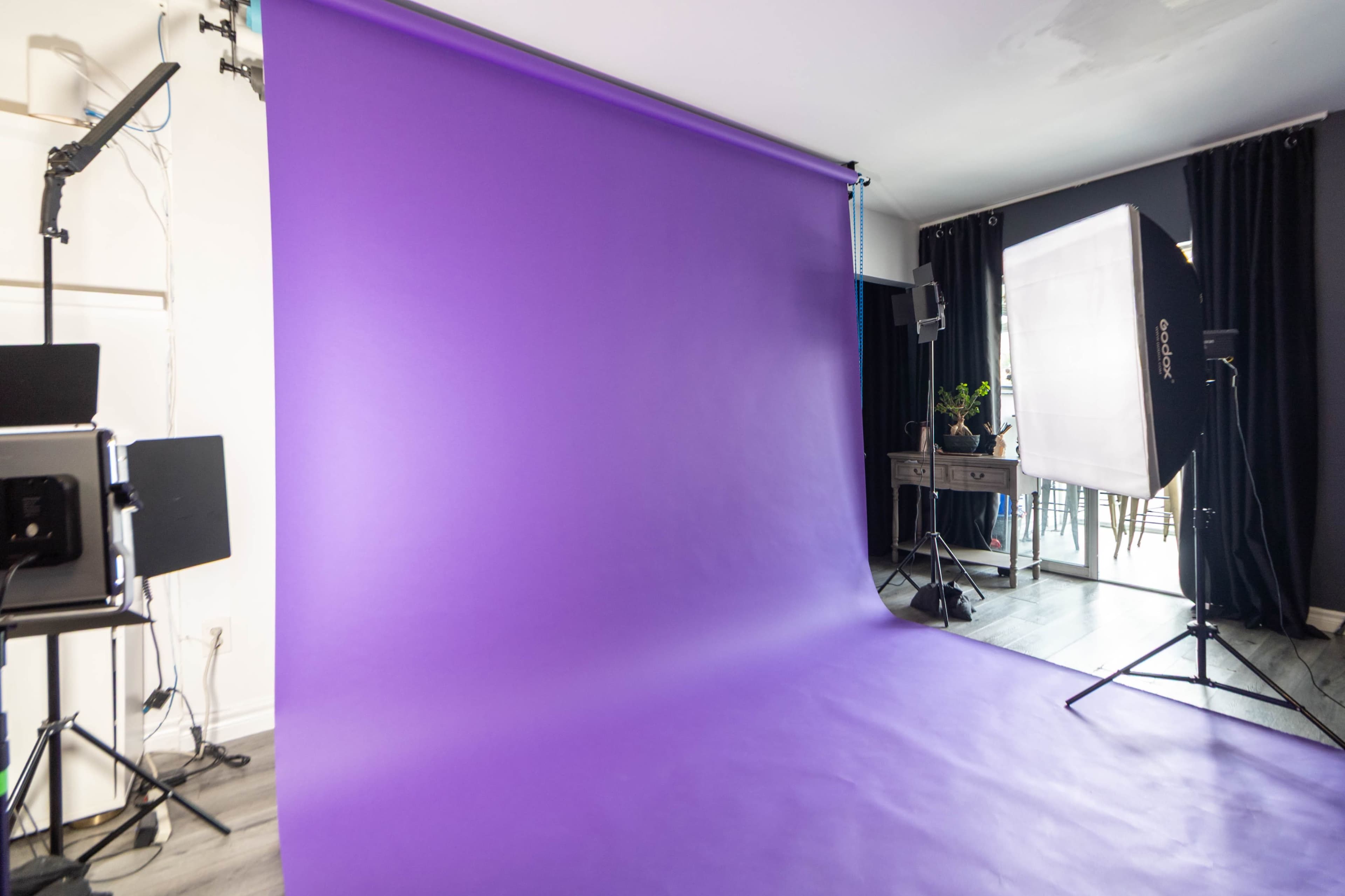 Vibrant Photo Studio in Toronto Image in Niagara, Toronto, ON