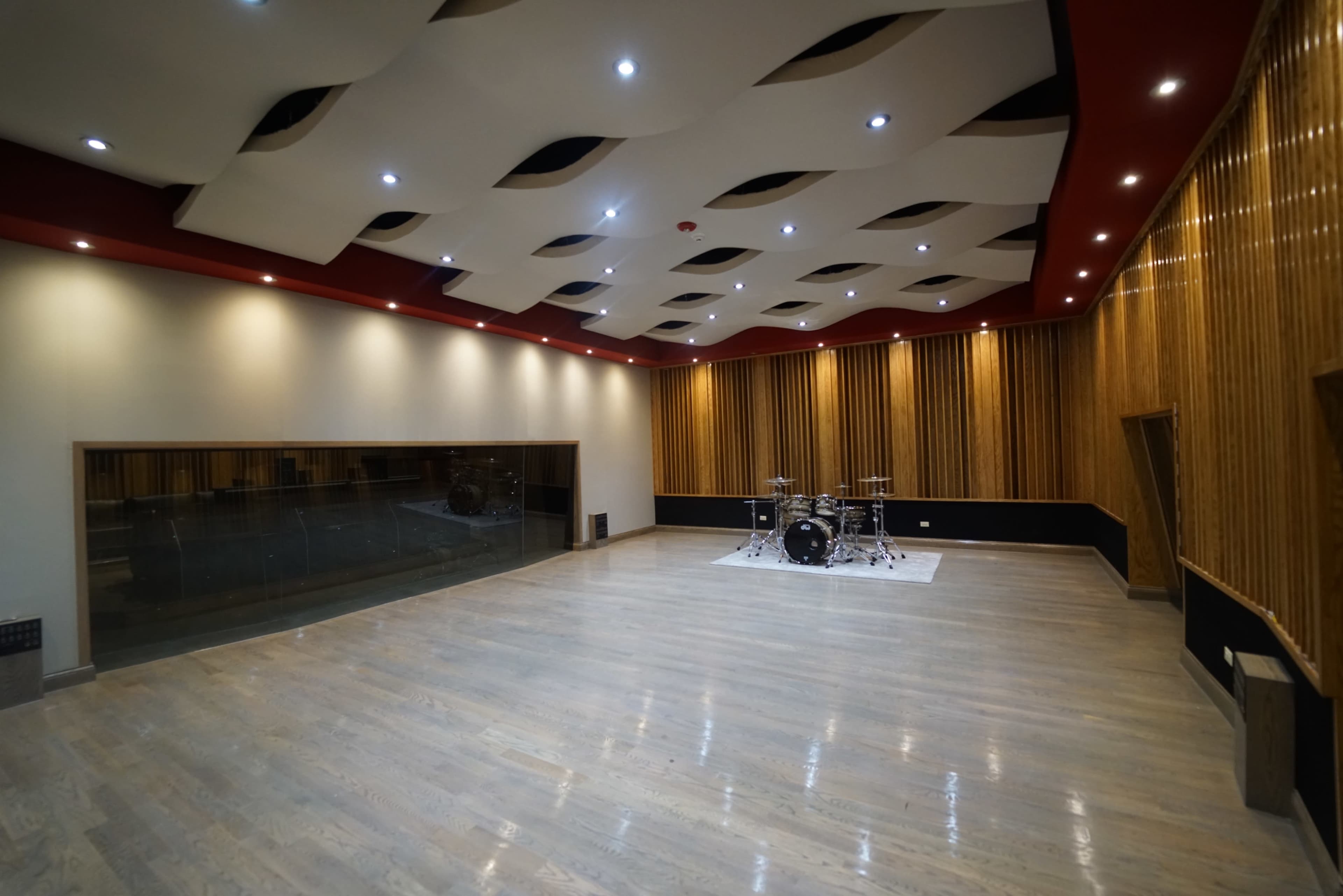 Huge Recording and Video Studio Image in Proviso Township, Stone Park, IL