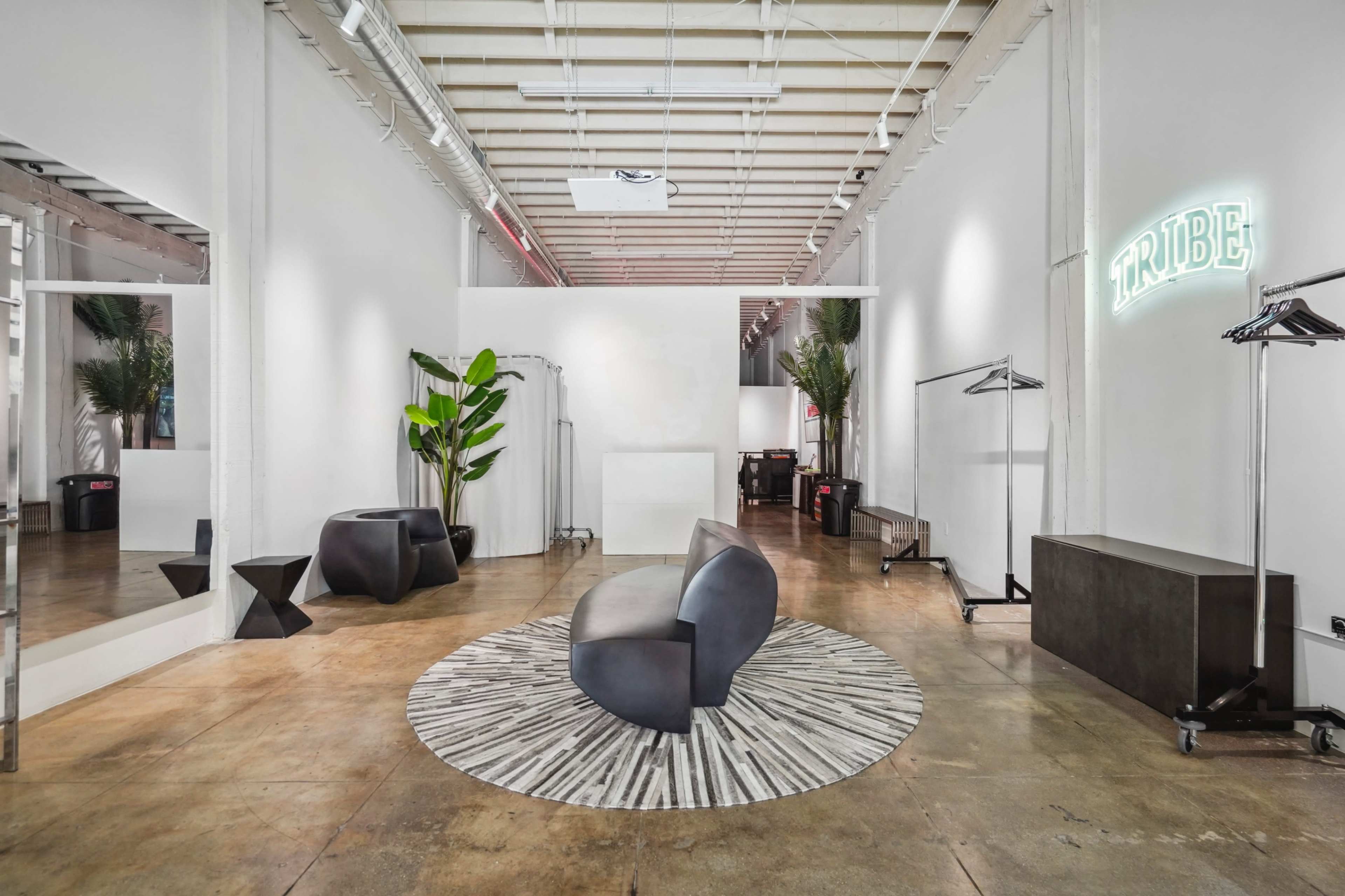 MODERN GALLERY/LOUNGE EVENT SPACE IN THE HEART OF DTLA Image in Central LA, LA, CA