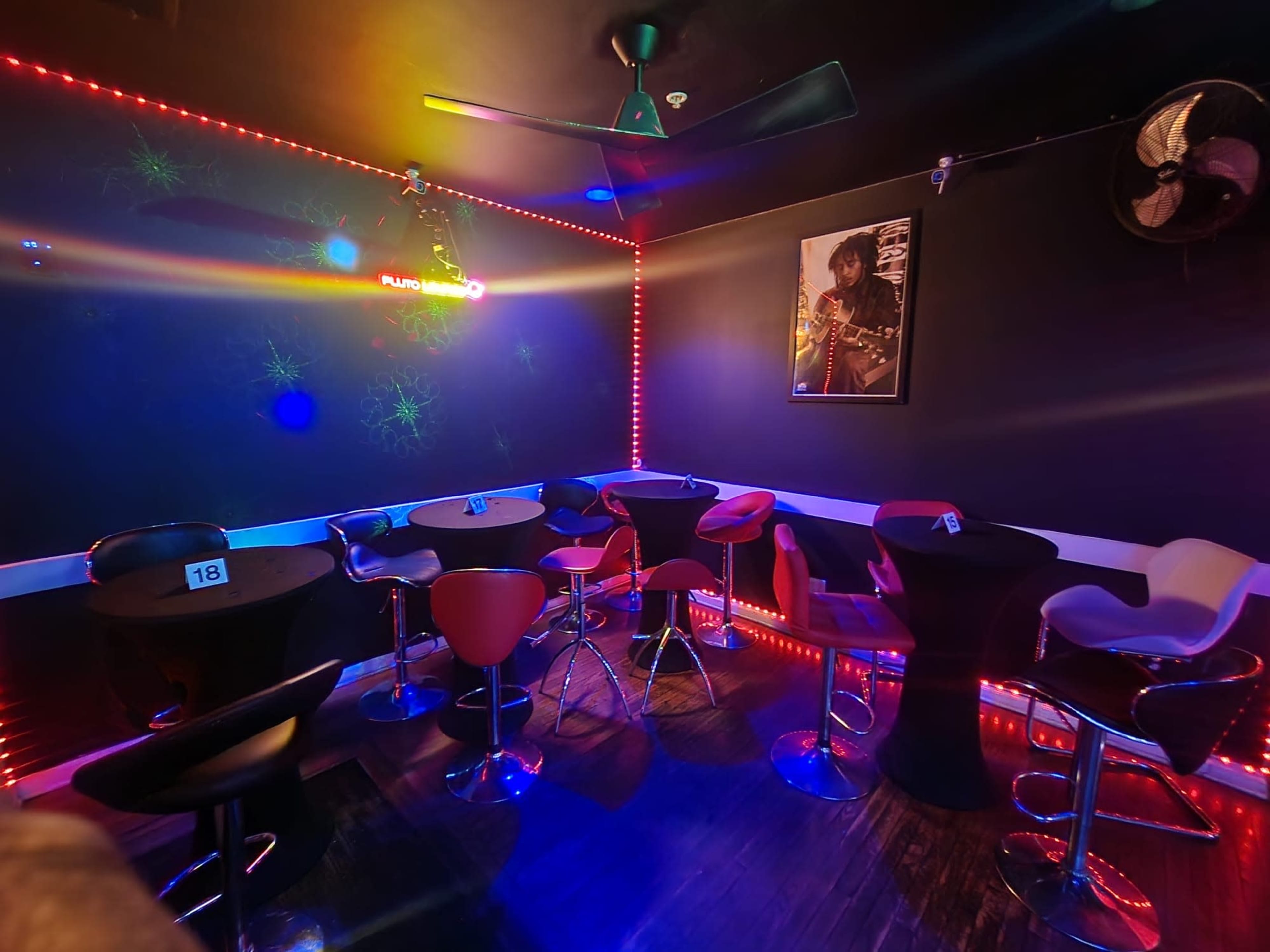 Private Lounge Space Image in Queen Anne Estates, Bowie, MD