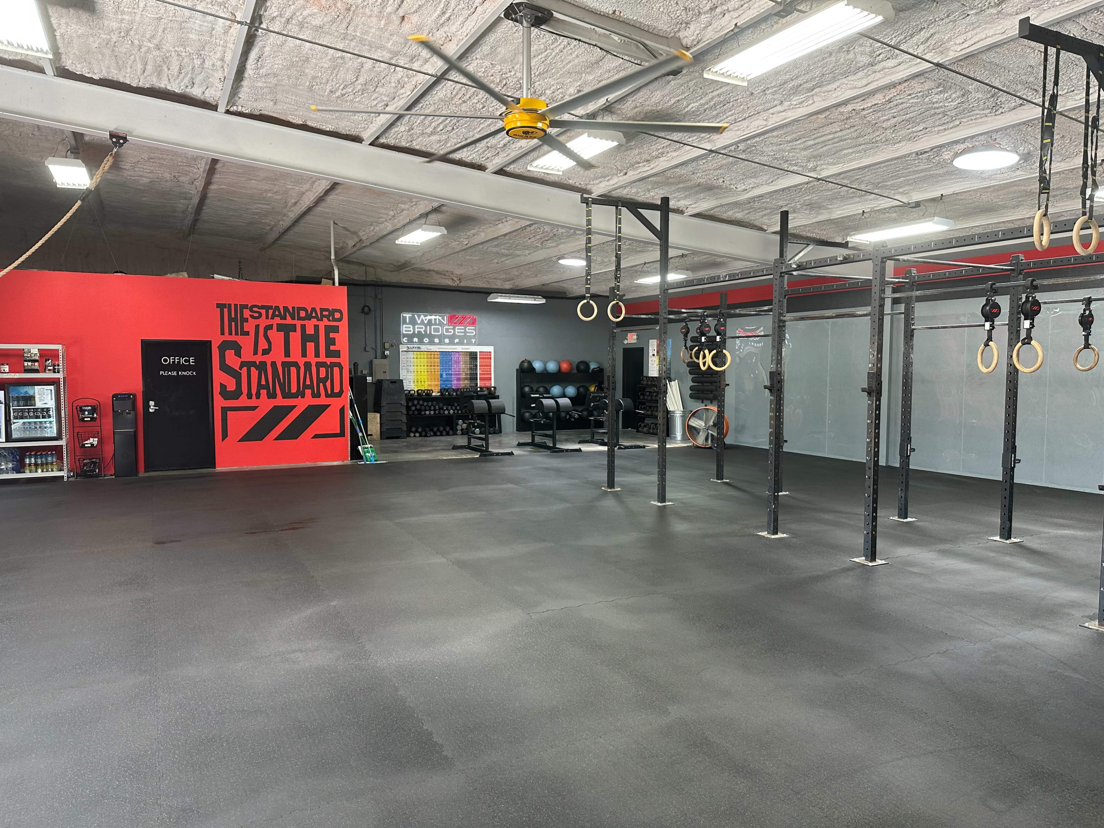 Spacious 4000 sq ft CrossFit Gym with Excellent Lighting & Parking Image in , Waco, TX