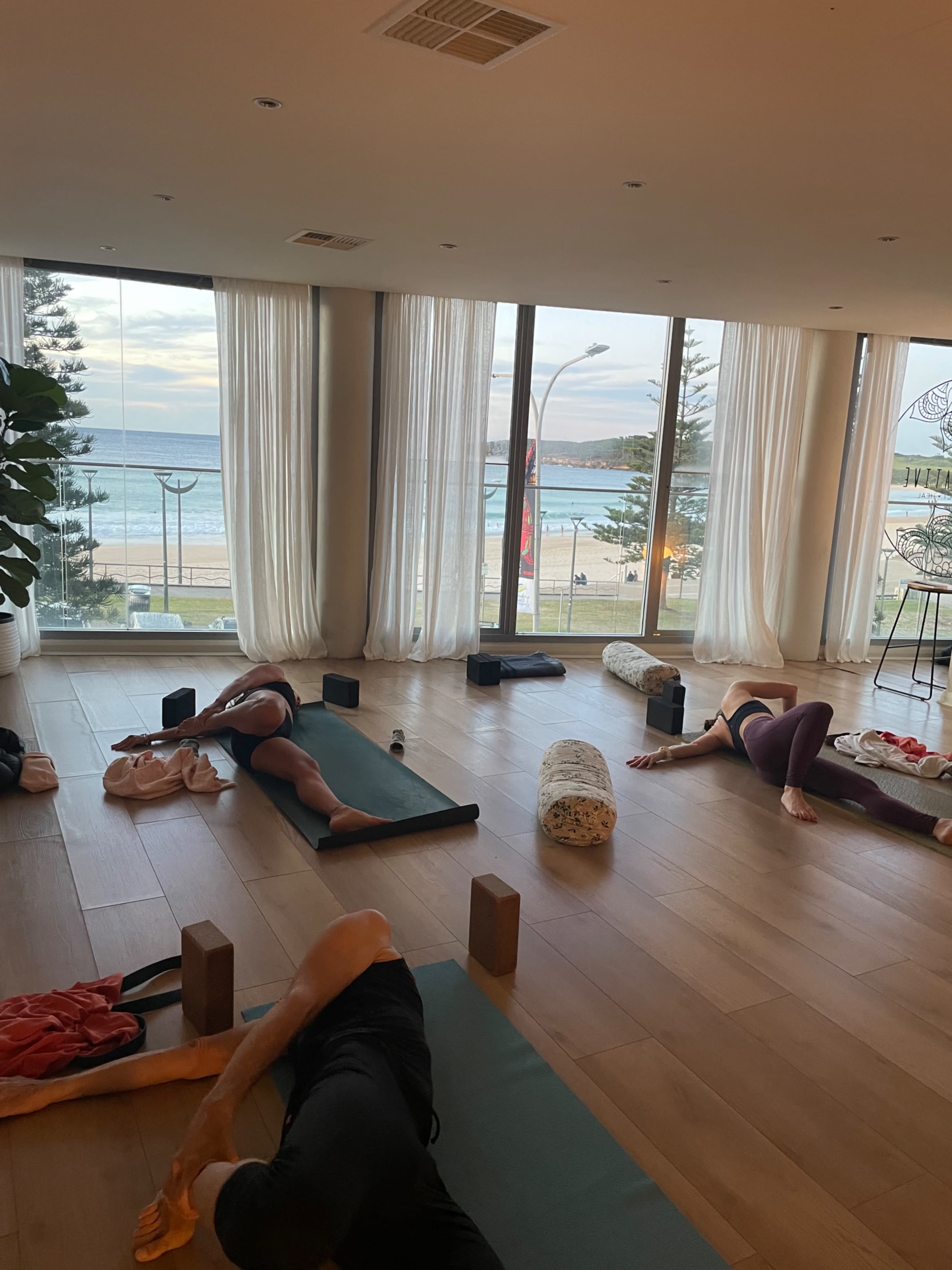 Spacious Yoga studio with floor to ceiling ocean views. Image in Maroubra, maroubra, NSW