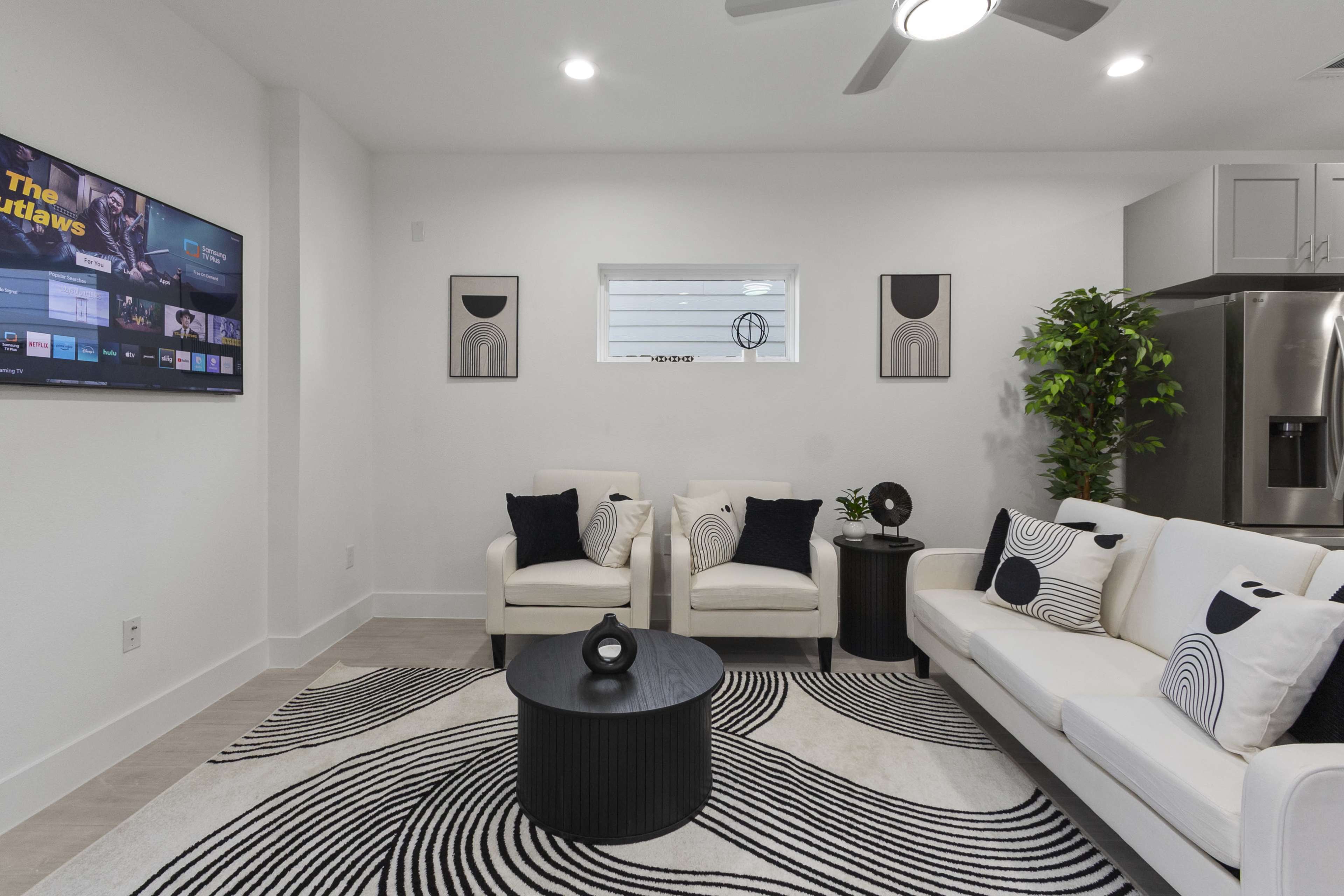 Stylish, Modern Townhome in Houston Image in Northside, Houston, TX