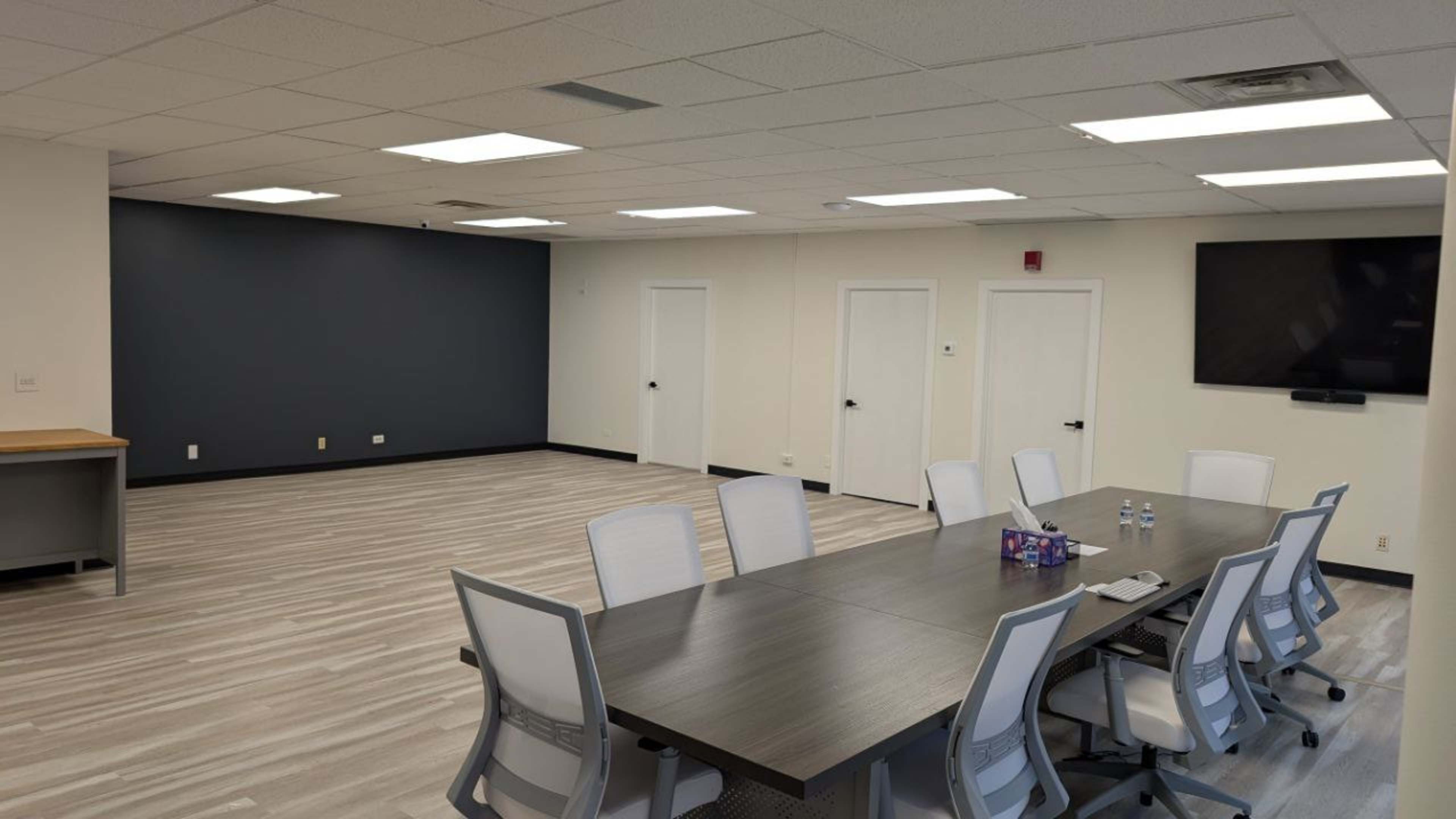 Office Space with conference, lounge and main desk Image in York Township, Lombard, IL
