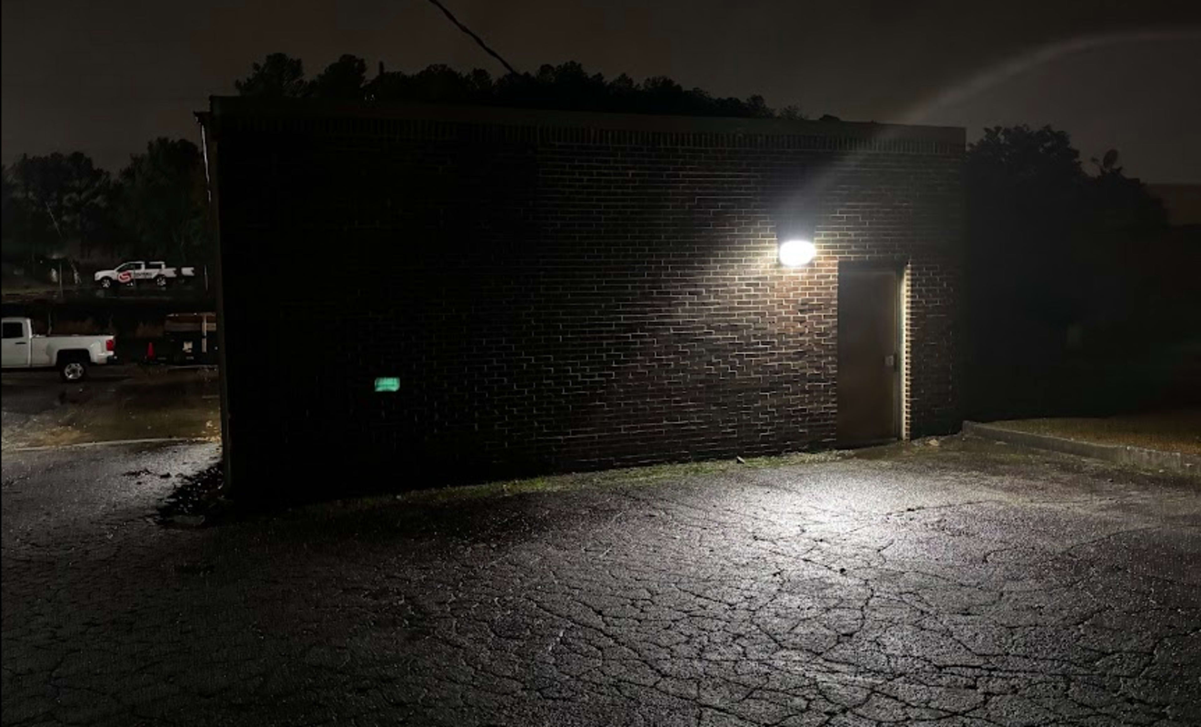 Production Warehouse Flex Space Image in Bankhead/Bolton, Atlanta, GA