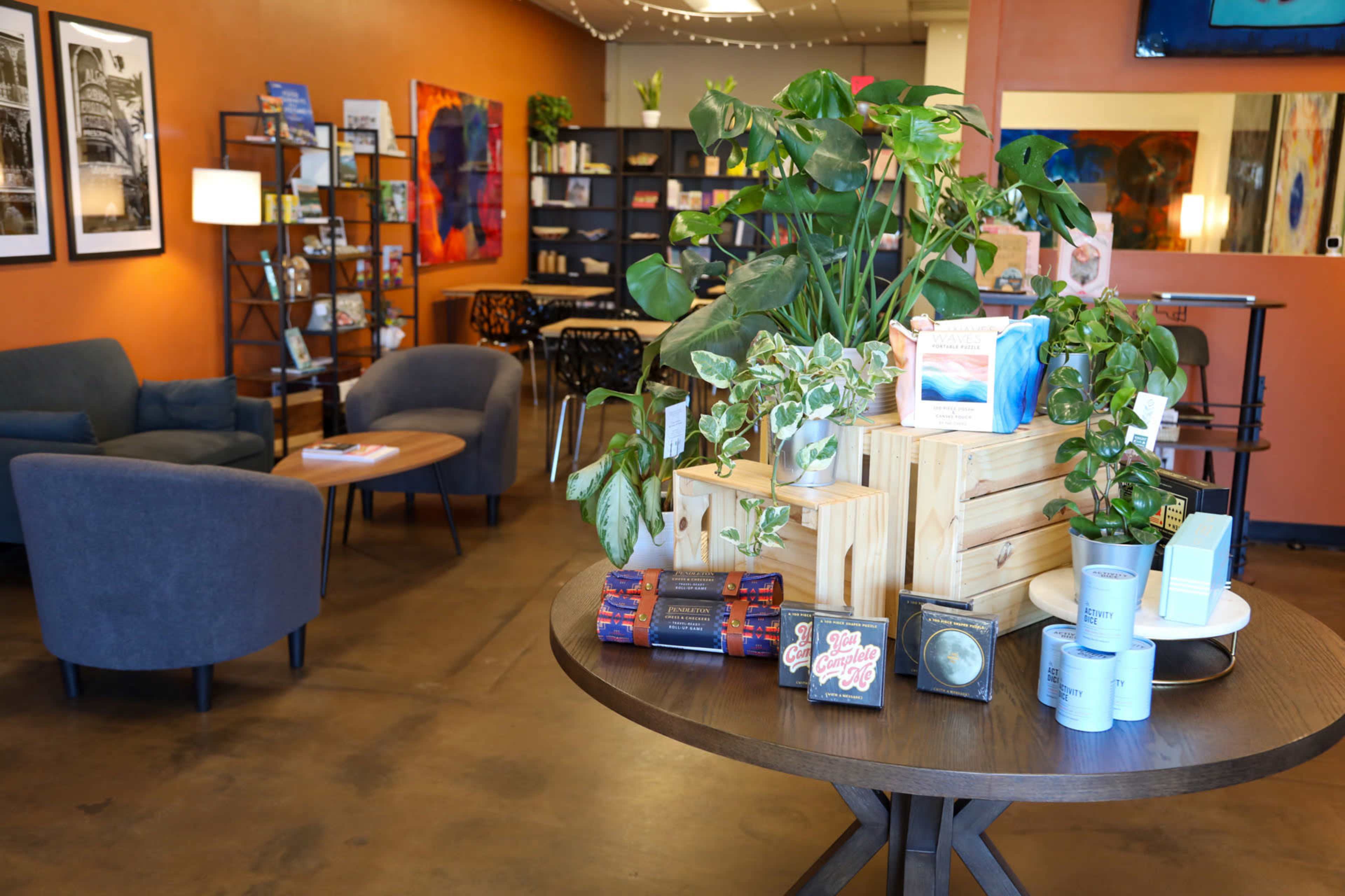 Cozy and relaxing space in North Phoenix. Image in Paradise Valley Village, Phoenix, AZ