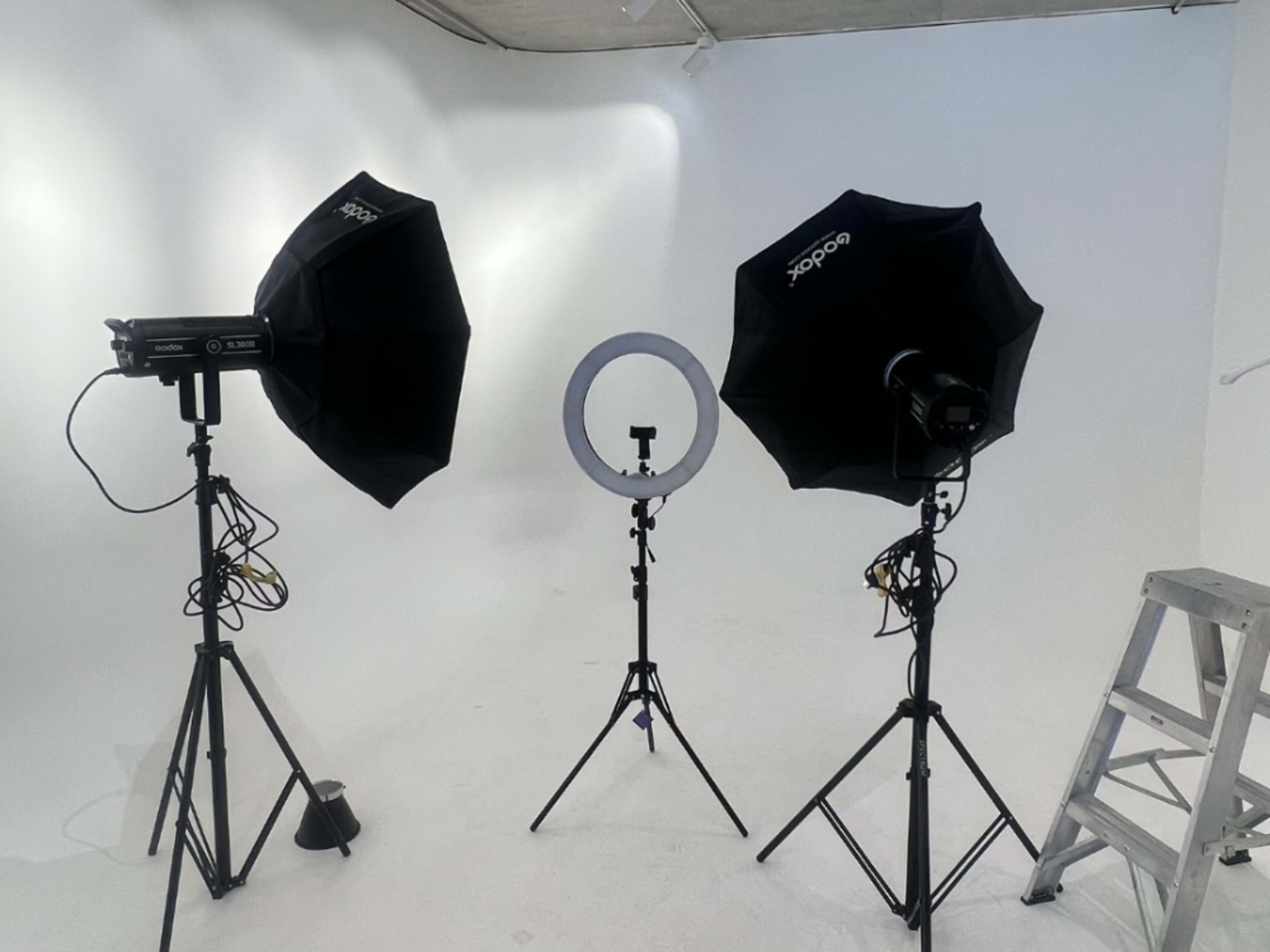 Godox SL300III 5600K 300W LED Video Light