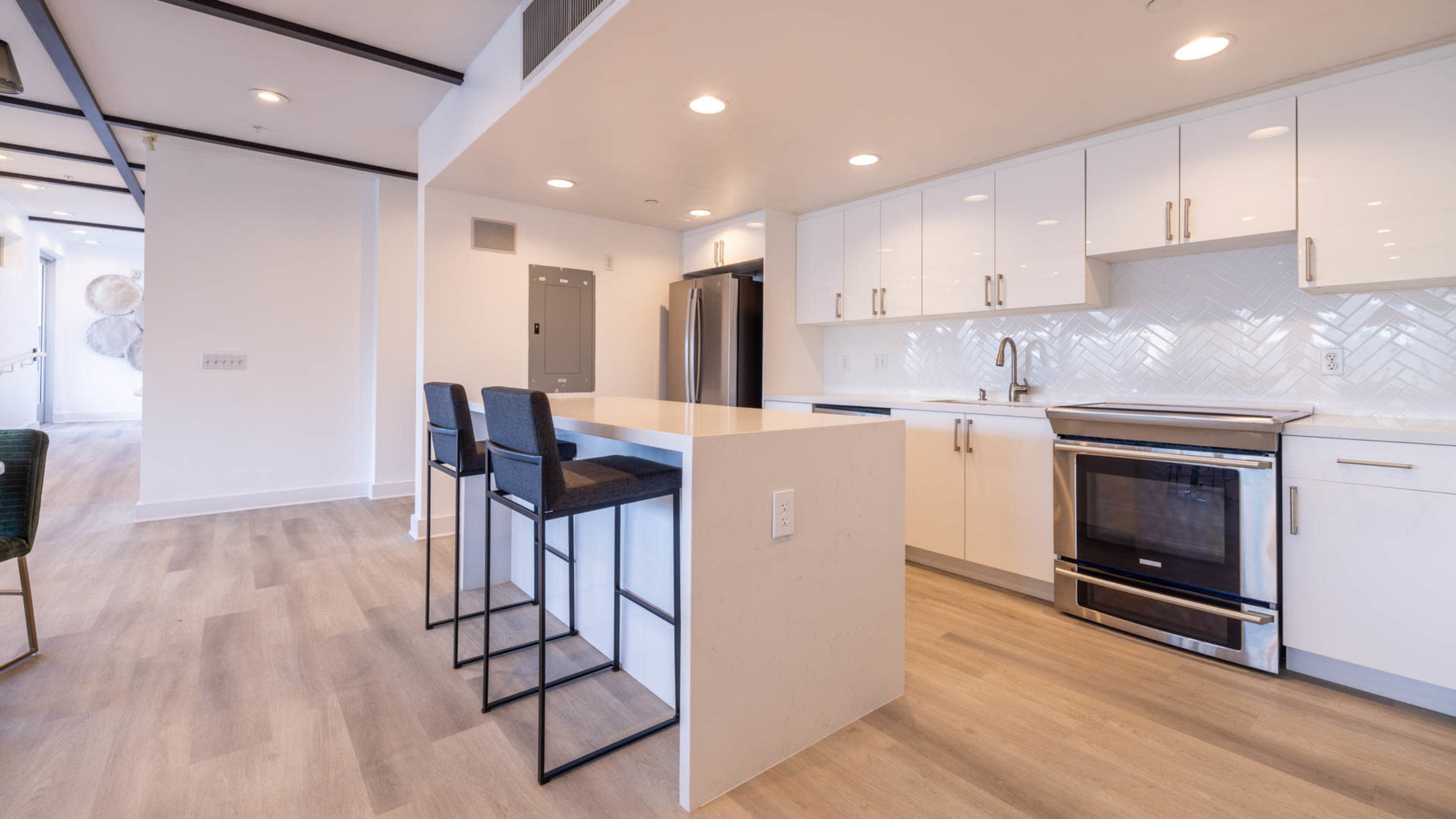 Spacious Lounge and Meeting Space with Great Views Image in Downtown Los Angeles, Los Angeles, CA