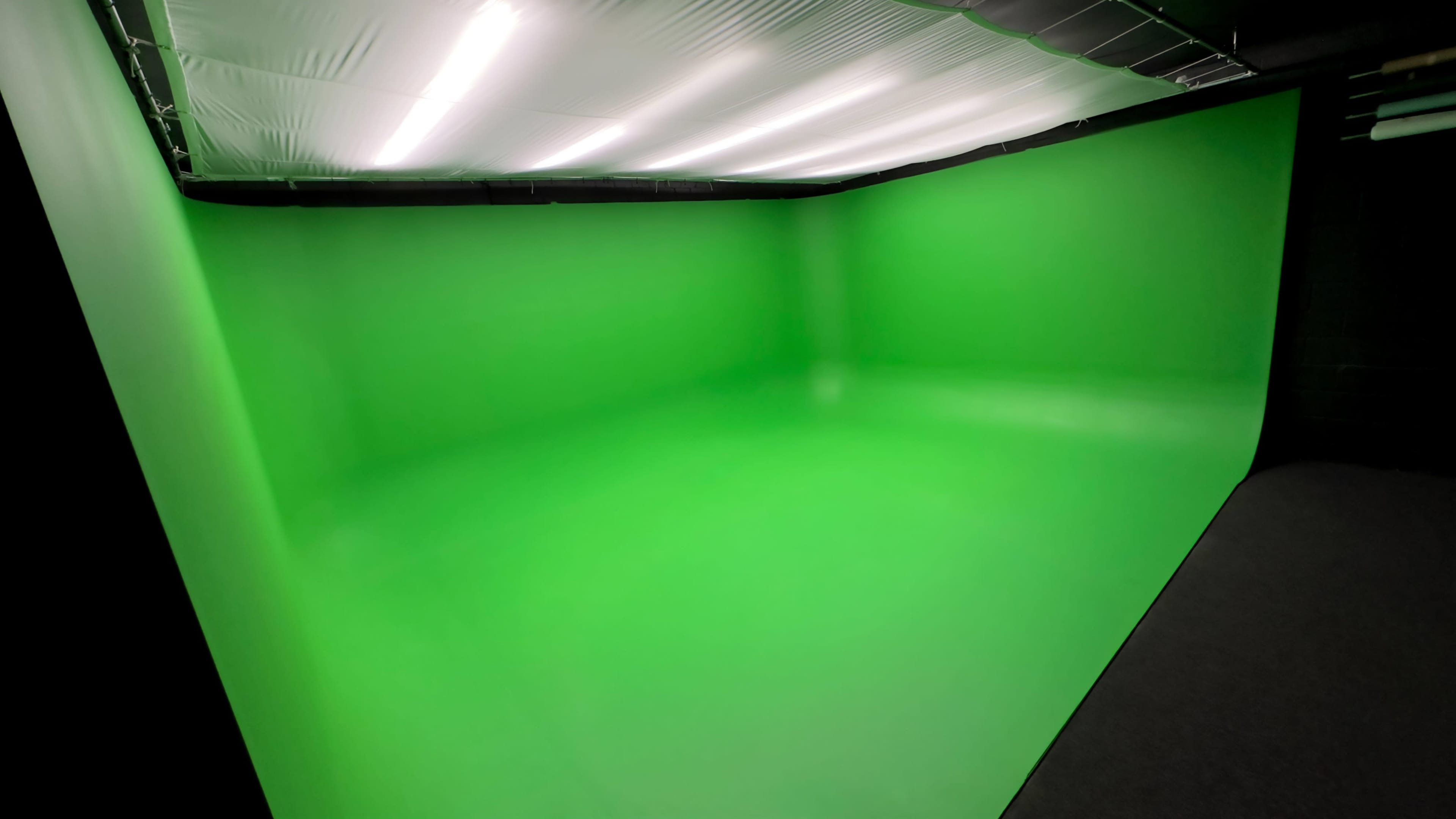 Dallas Content Creator’s Dream – Studio for Photo, Video & Green Screen. Image in Piedmont Addition, Dallas, TX
