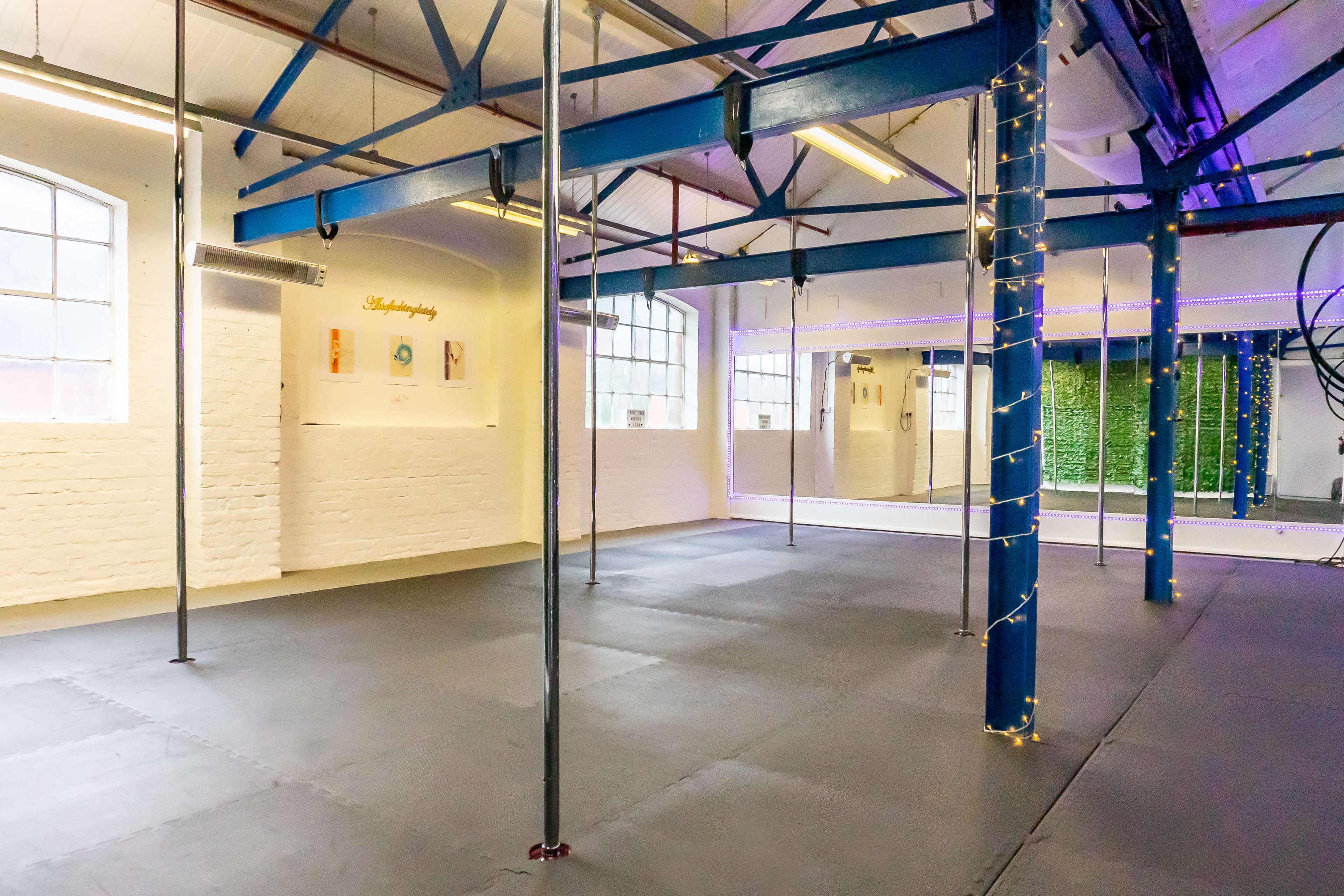 City Centre Loft Studio with Industrial Flair Image in Gloucester, Gloucester, ENG