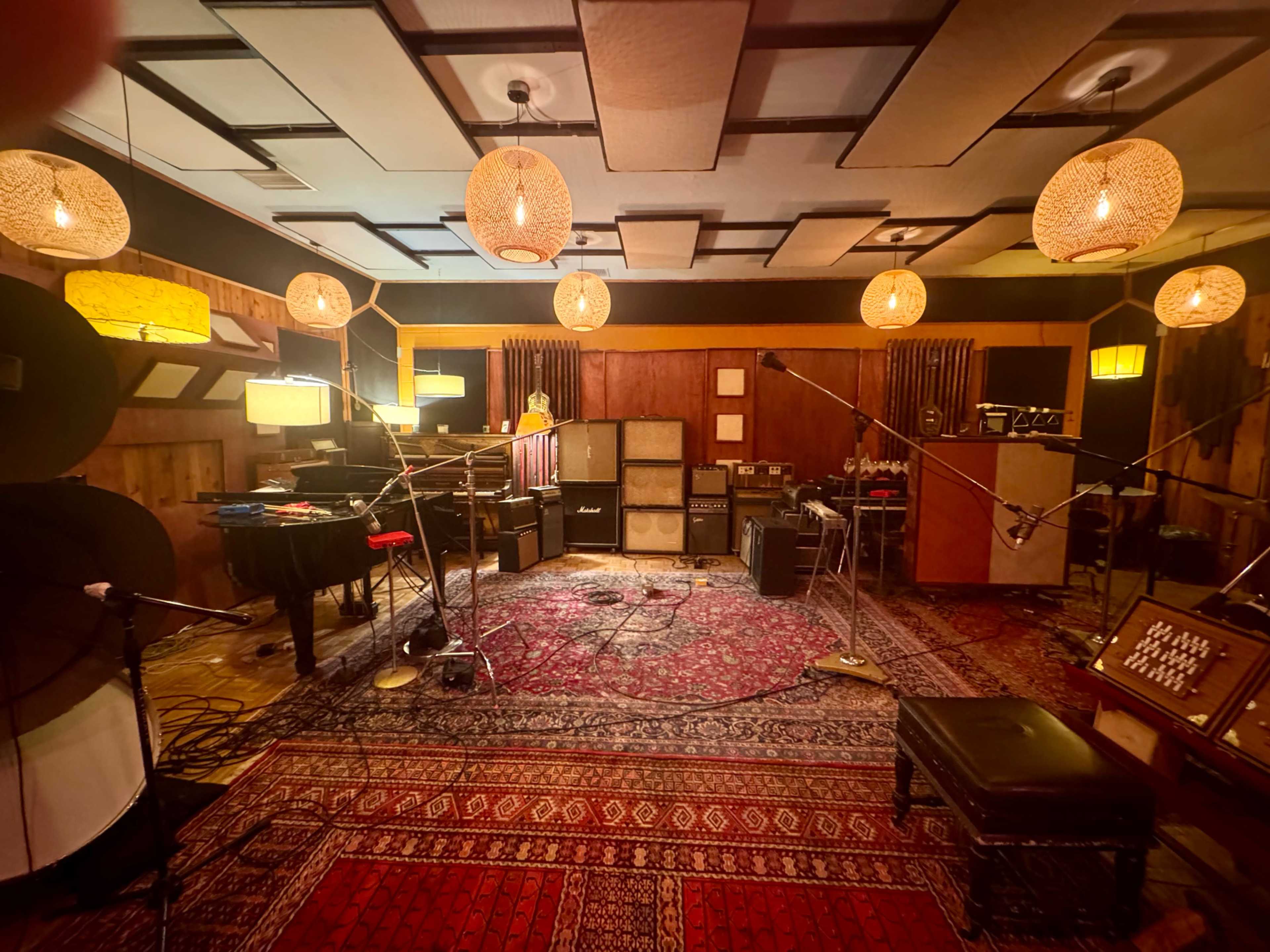 Vintage Music Recording Studio Image in Riverside Rancho, GLENDALE, CA