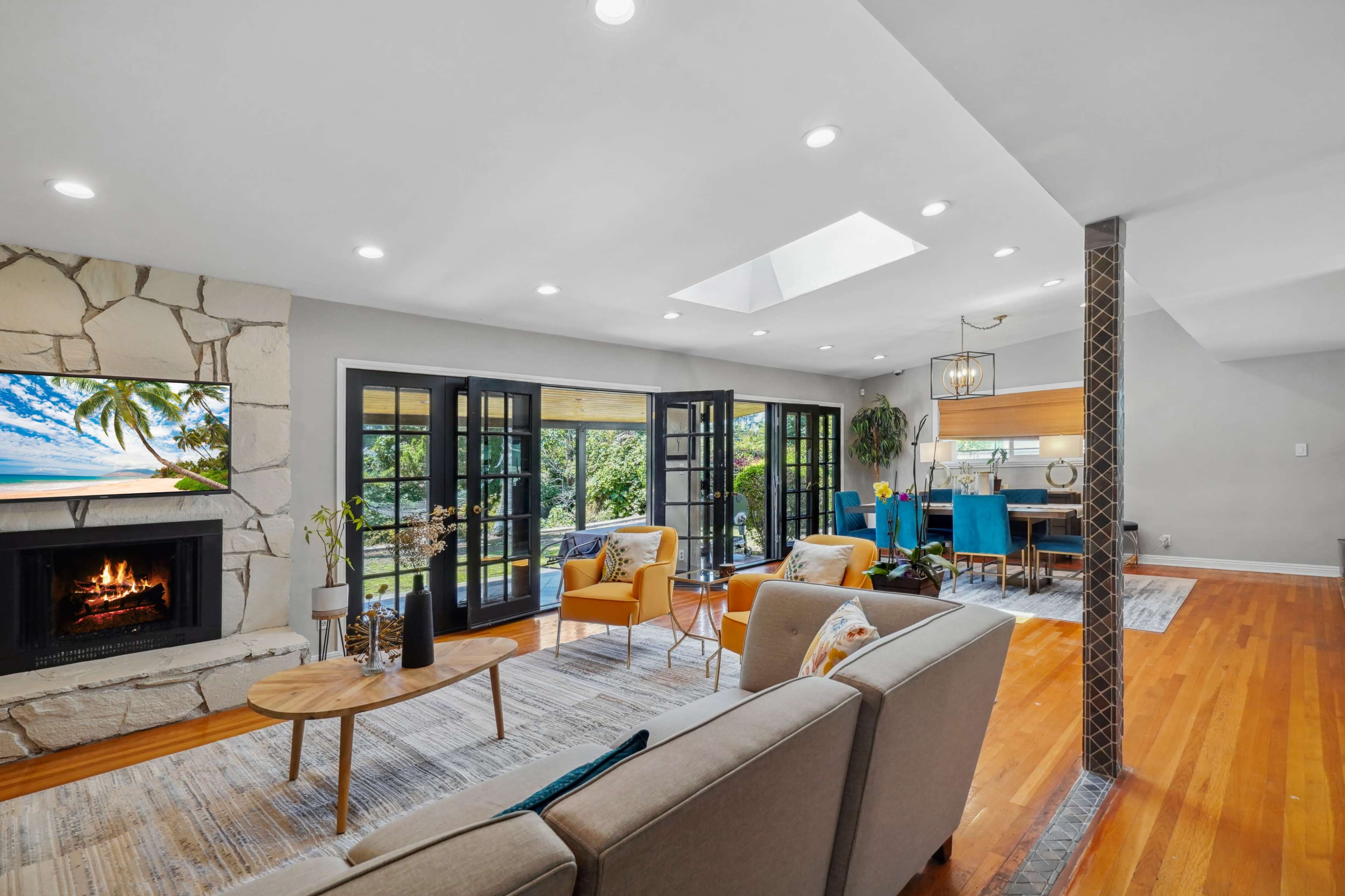 Remodeled Home with Pool & Backyard in Porter Ranch/Northridge Image in Porter Ranch, Porter Ranch, CA