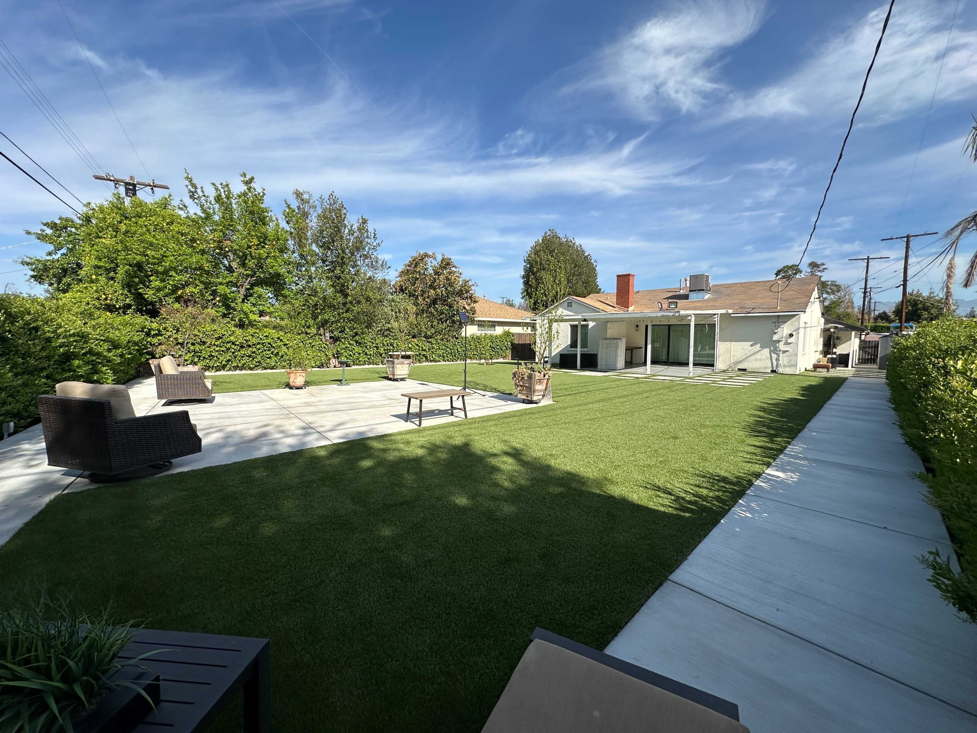 Blank canvas backyard Image in Winnetka, Winnetka, CA
