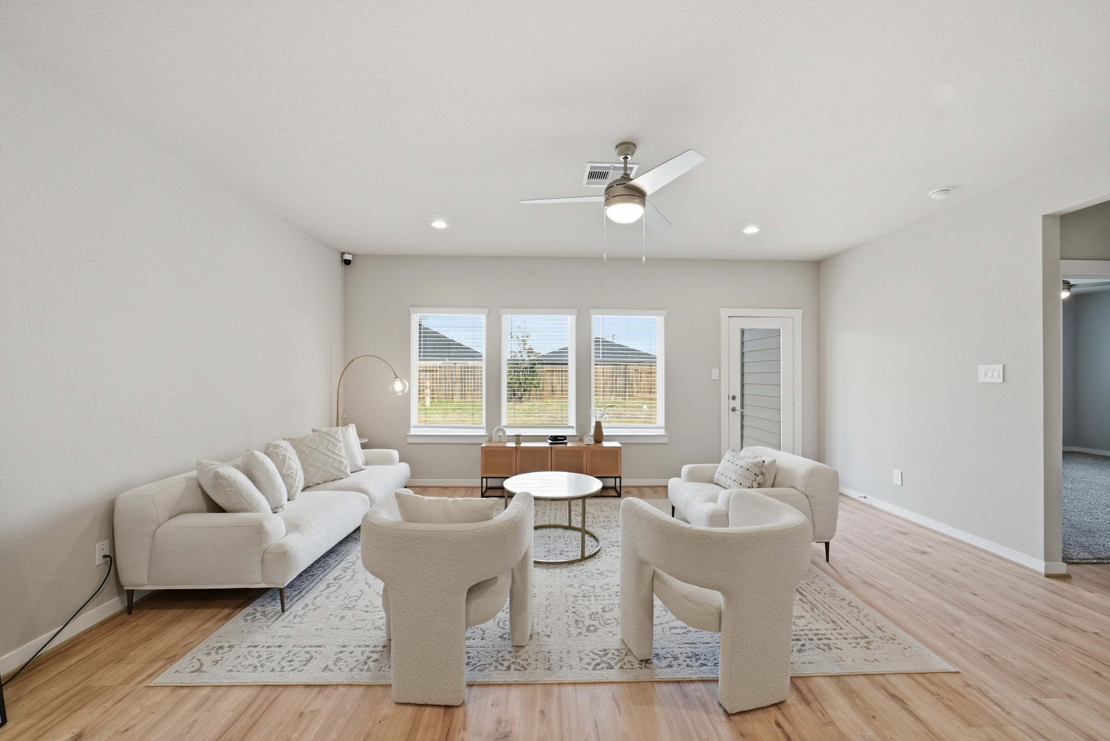 Charming & Spacious Single-Family Home with Abundant Natural Light in Katy/Fulshear Image in , Katy, TX