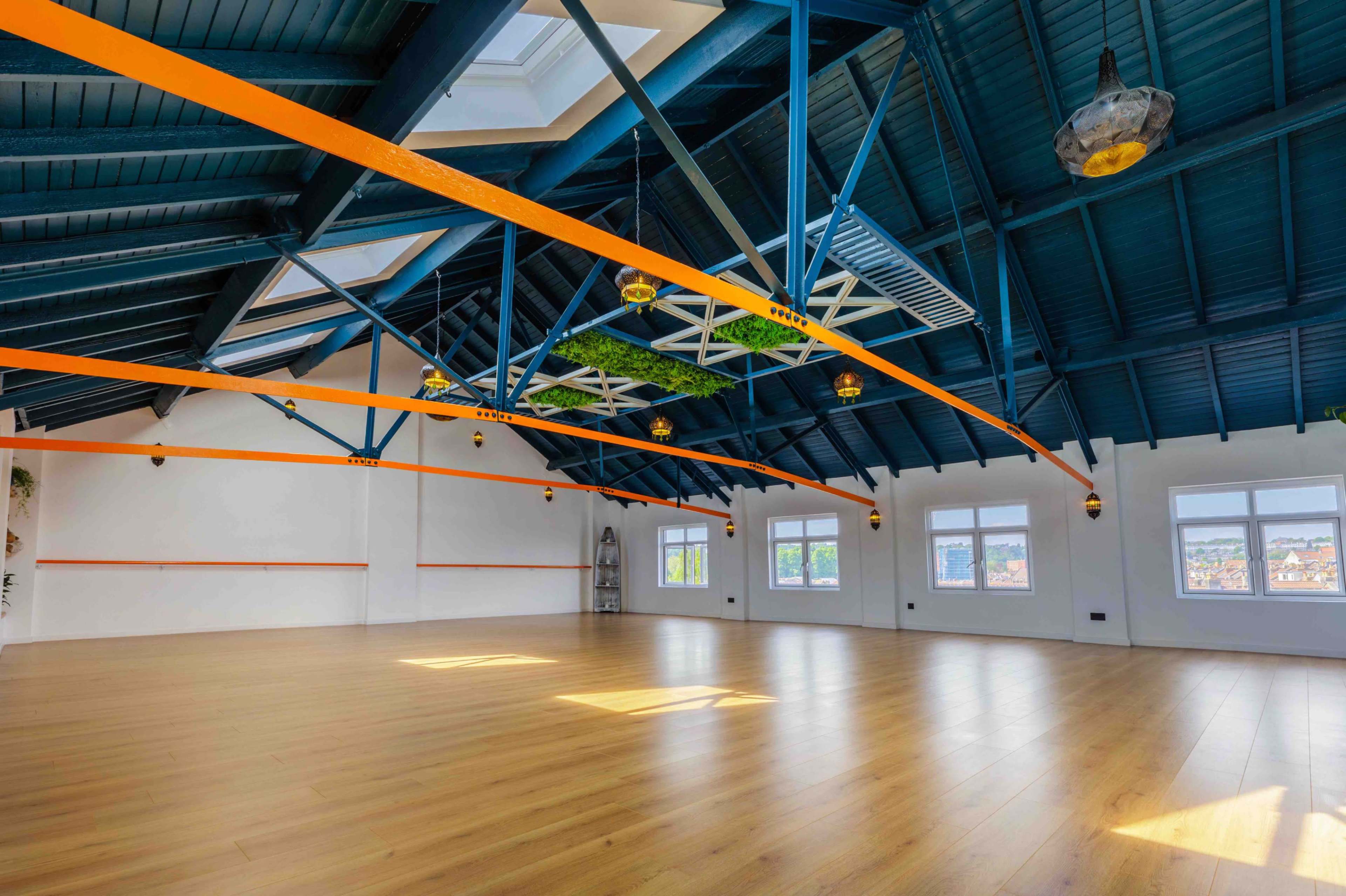 Beautiful rooftop studio with views of bristol Image in Bristol, Bristol, ENG