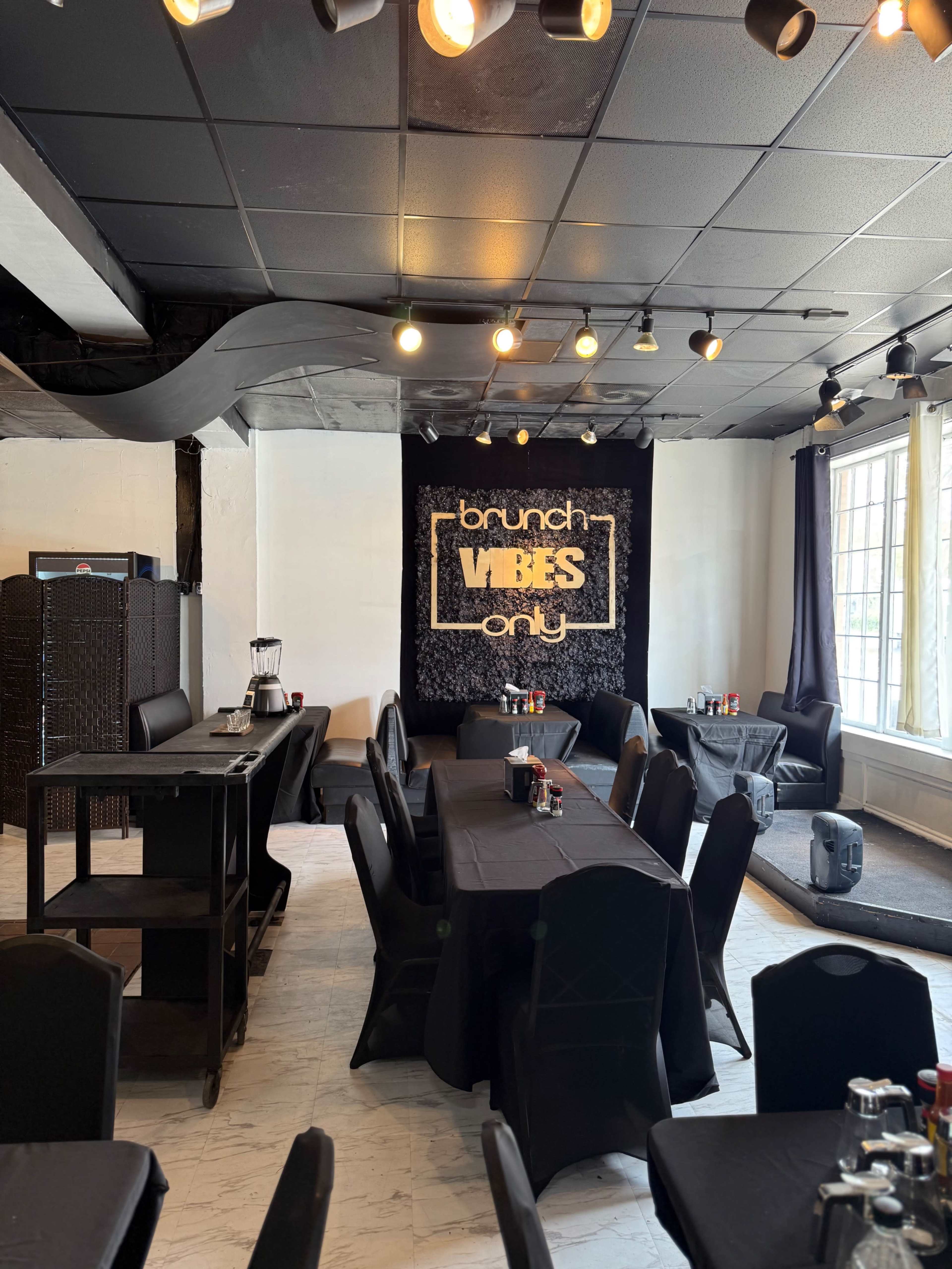 Intimate Restaurant with Great Vibes Image in Port Norfolk, Portsmouth, VA