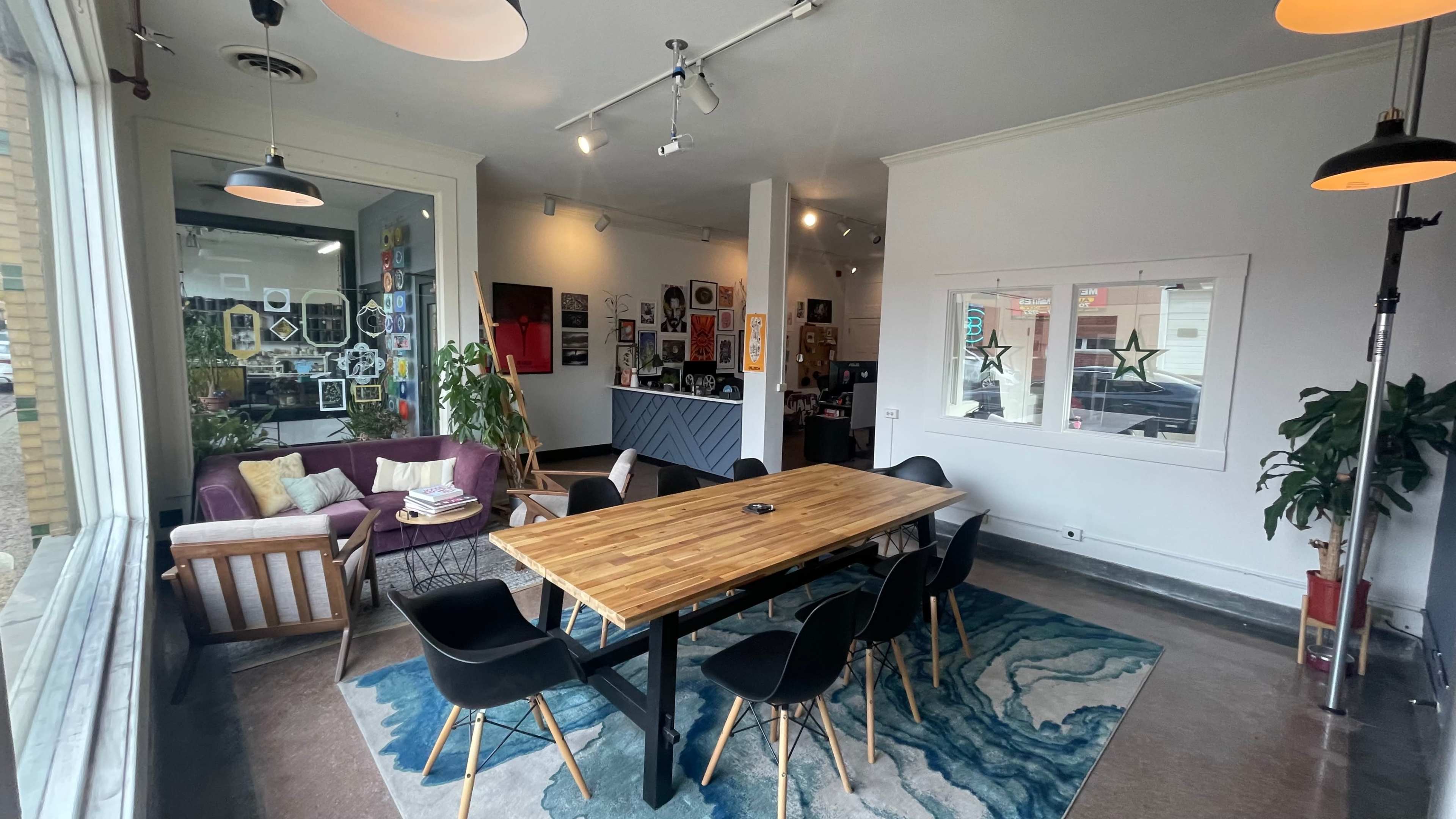 Art-Filled Creative Studio in Riverside - Inspire Your Creativity Image in Riverside Township, Riverside, IL