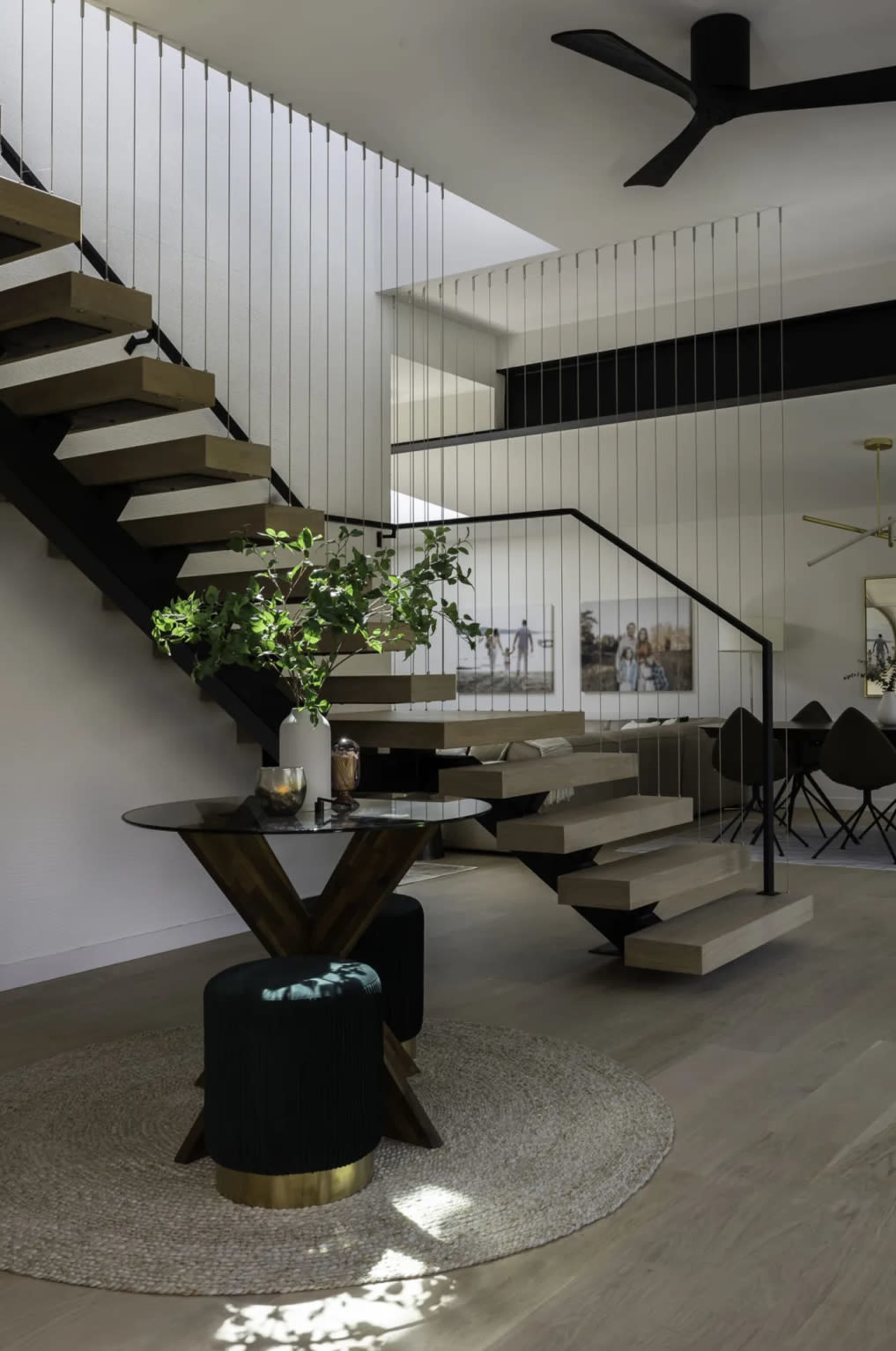 California-inspired Mid-Century Home Image in West Bellevue, Bellevue, WA