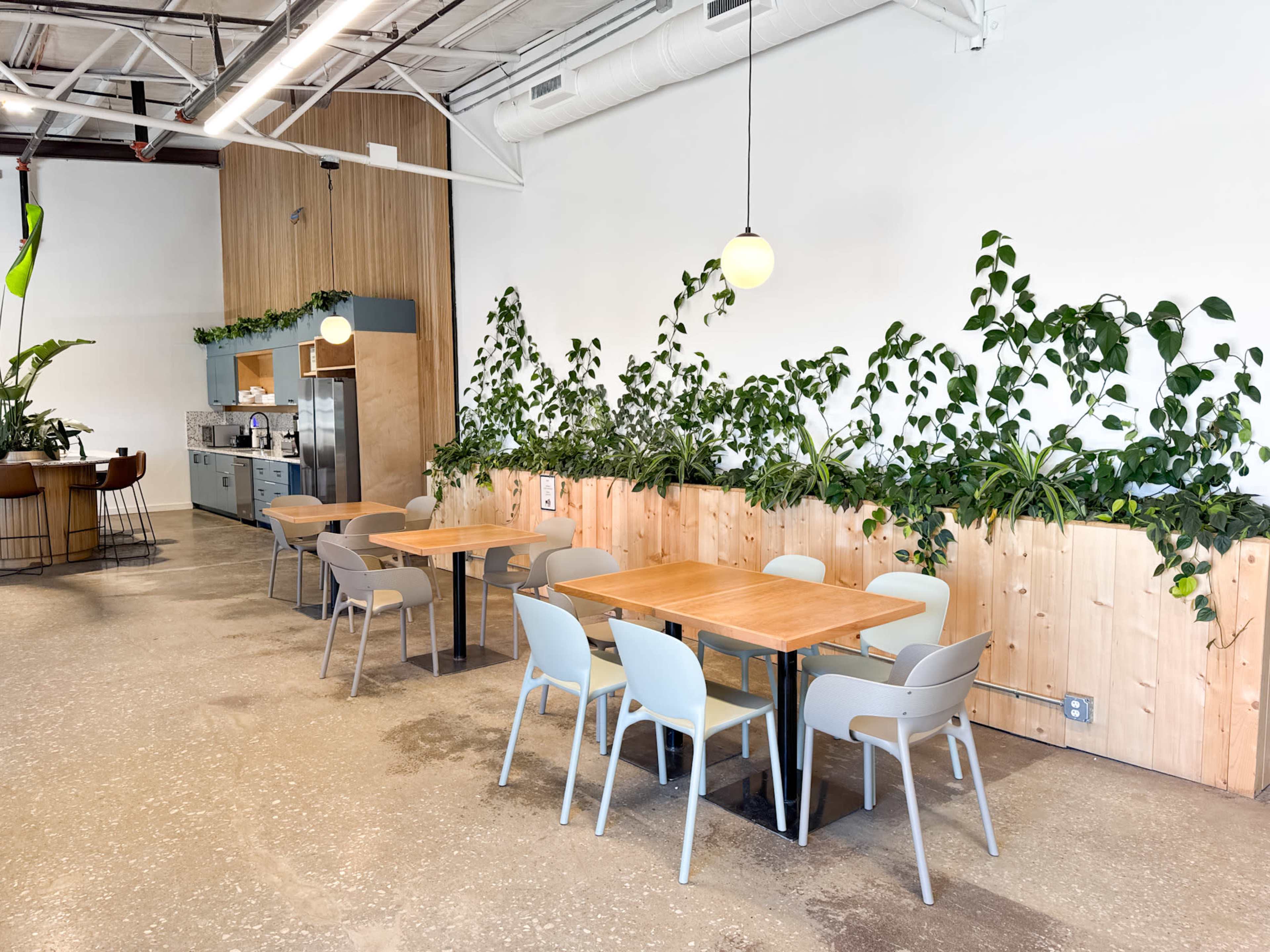 Downtown Rogers, fully furnished and equipped Meeting Room for up to 16 people Image in Rogers, Rogers, AR