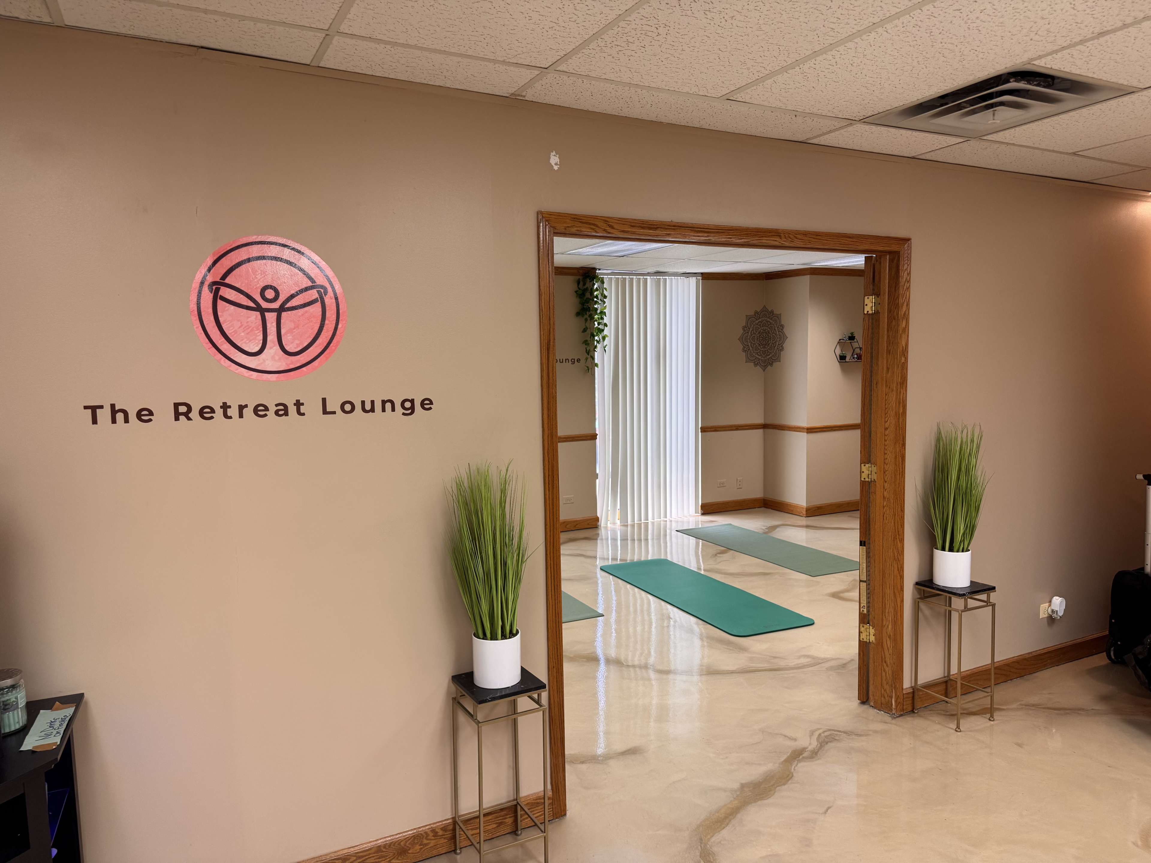 Beautiful West Suburb Studio Image in Proviso Township, Westchester, IL