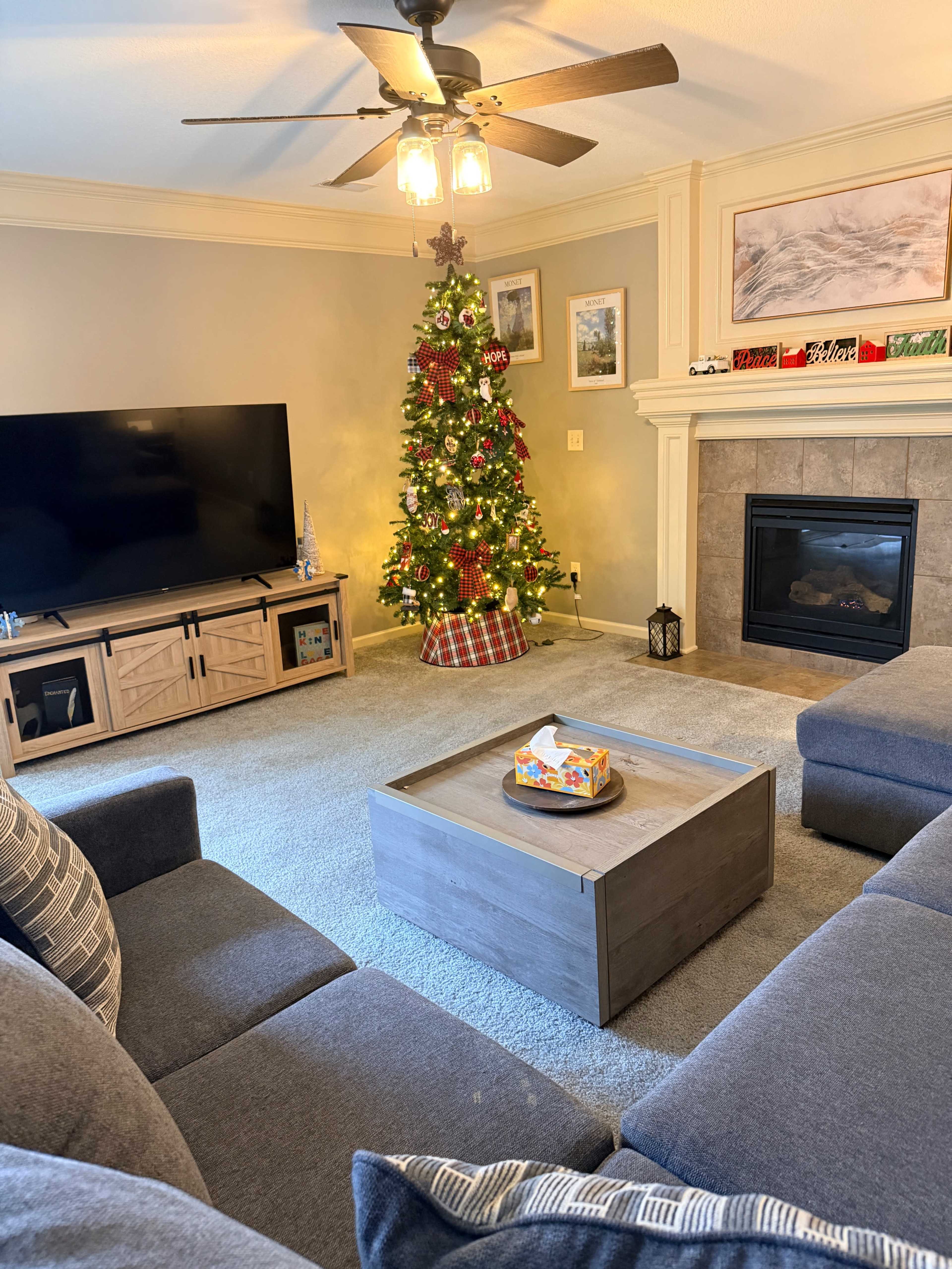 Bright Kansas City Suburban Home with Hosting & Influencer Space Image in Liberty Township, Kansas City, MO