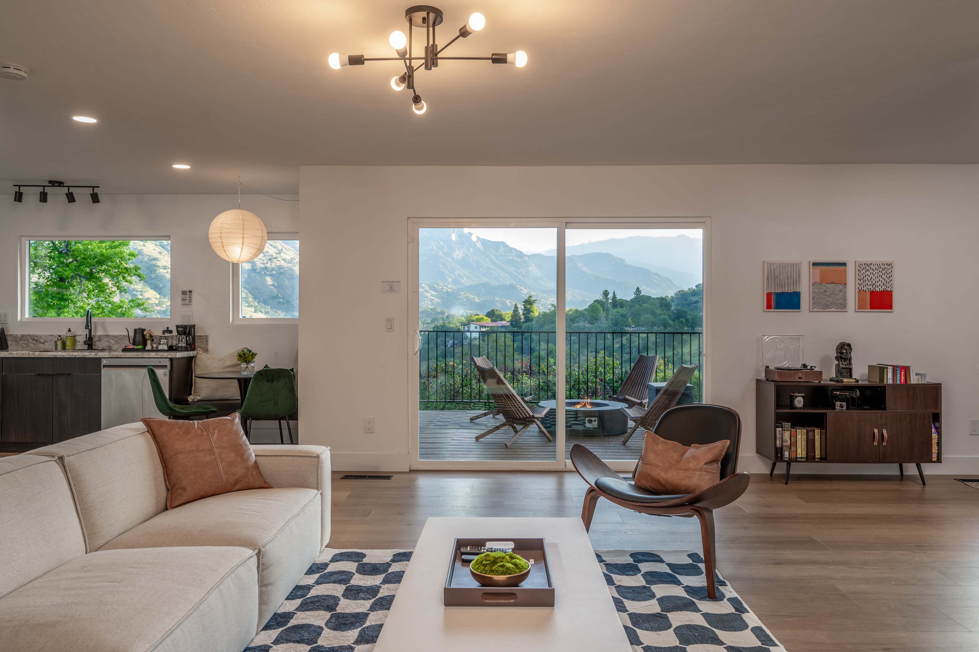 Sierra Skyline: A Stunning Event & Retreat Space with Unmatched Views Image in Three Rivers, Three Rivers, CA