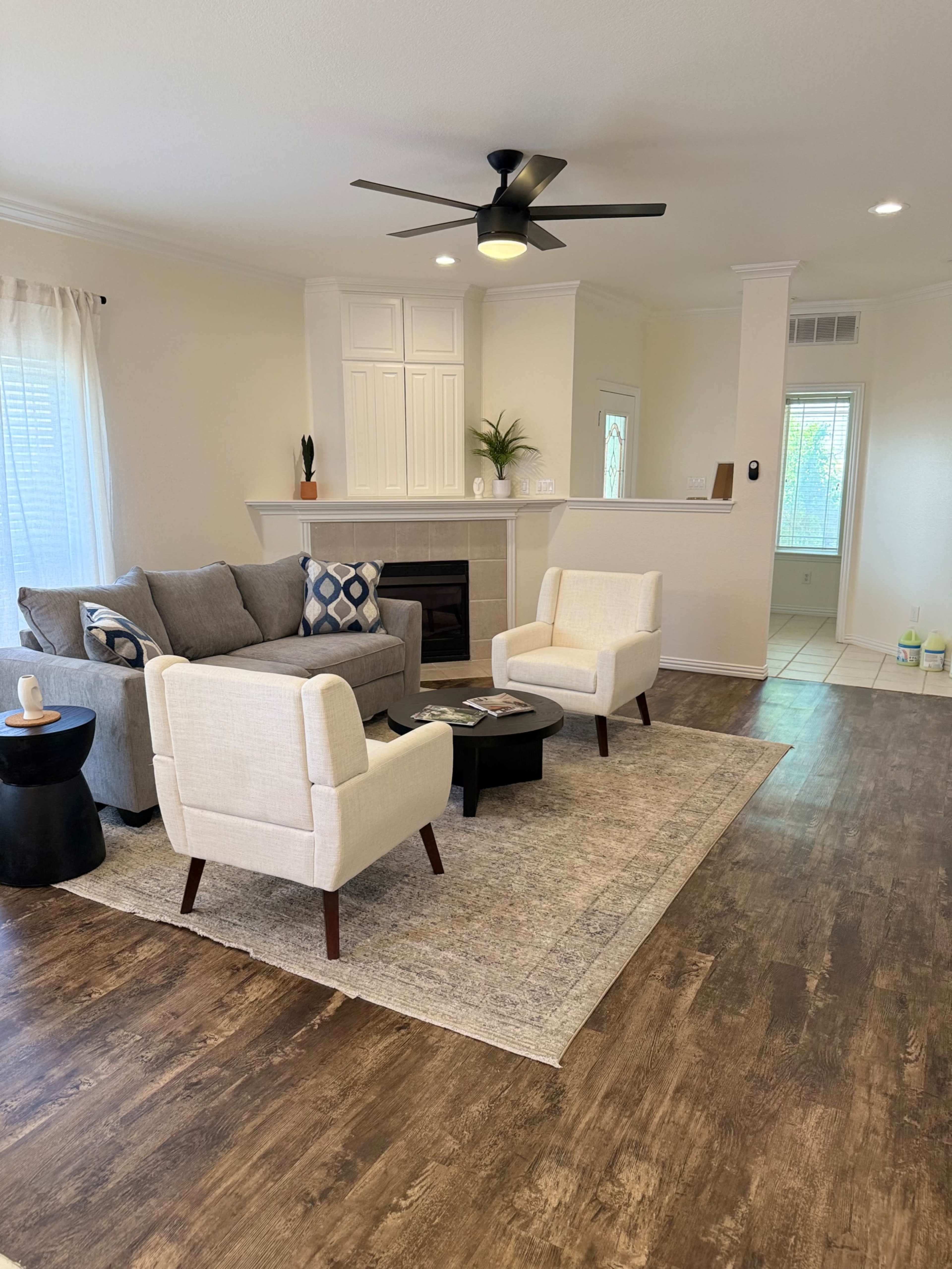 Cozy Oak- Home away from Home Image in Southwest Arlington, Arlington, TX