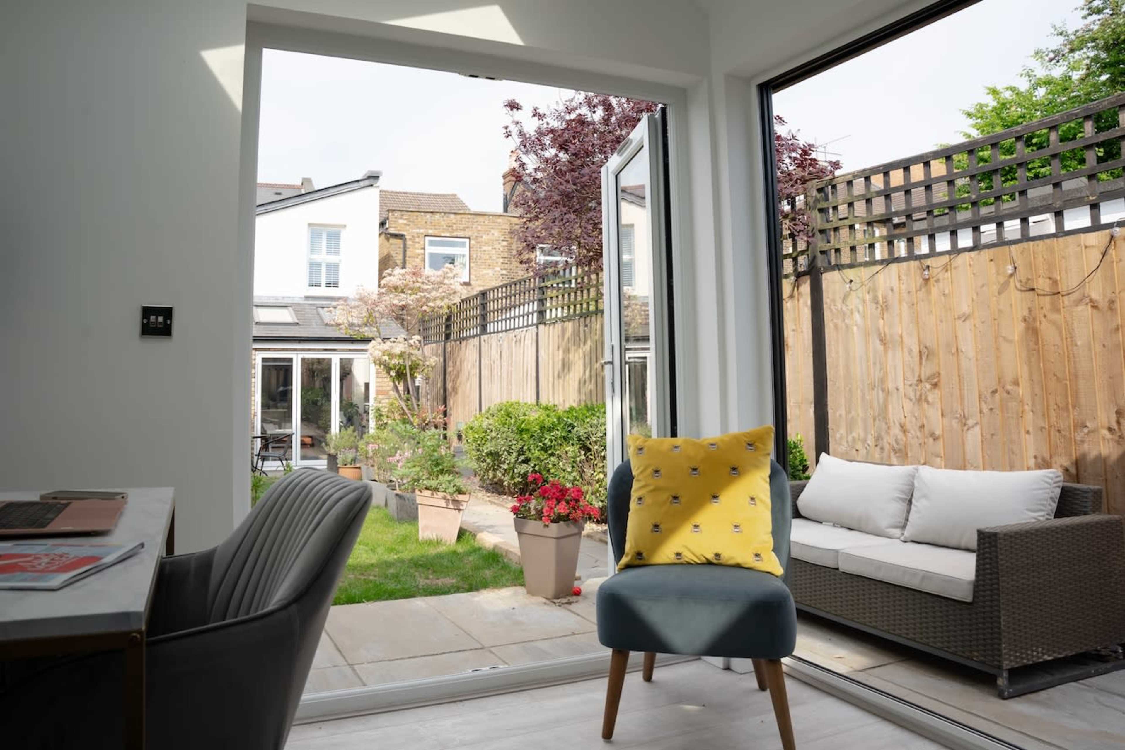 Light, airy photo studio Image in Buckhurst Hill, Buckhurst Hill, ENG