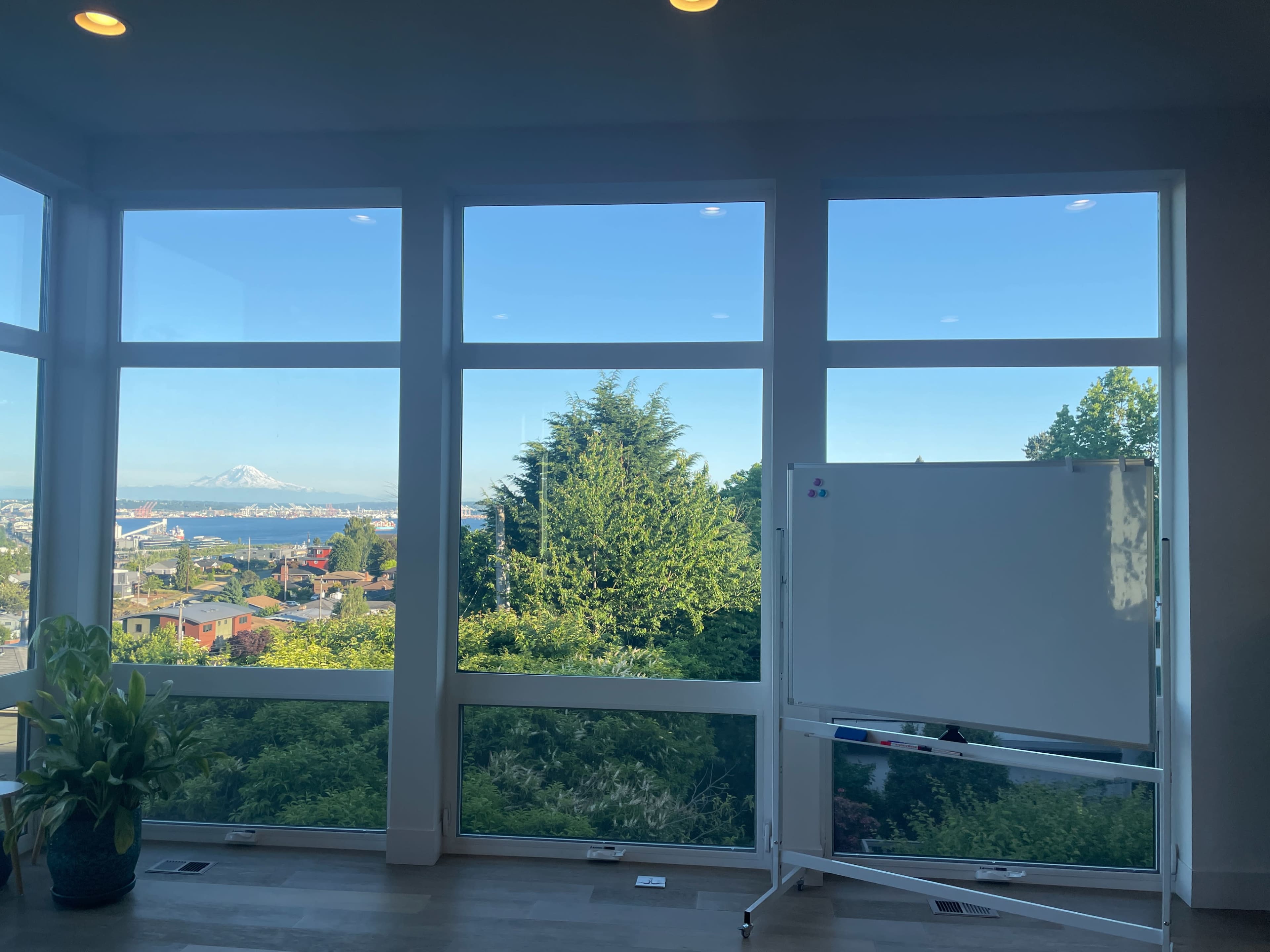 A Retreat: Iconic Seattle Views, Breakout Spaces, Floor to Ceiling ...