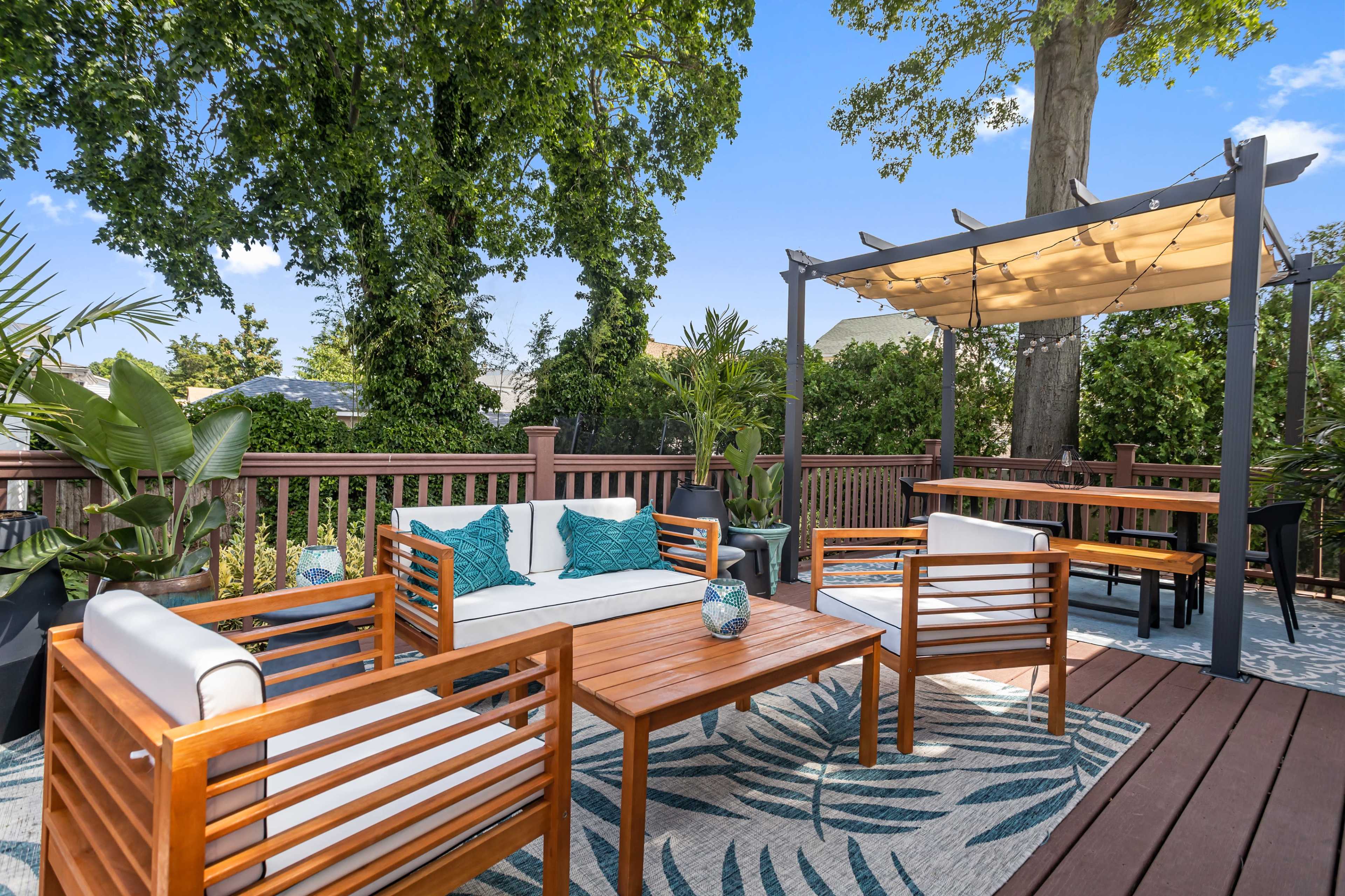 Modern Outdoor Lounge with Sophisticated Vibes Image in Hempstead, Valley stream, NY