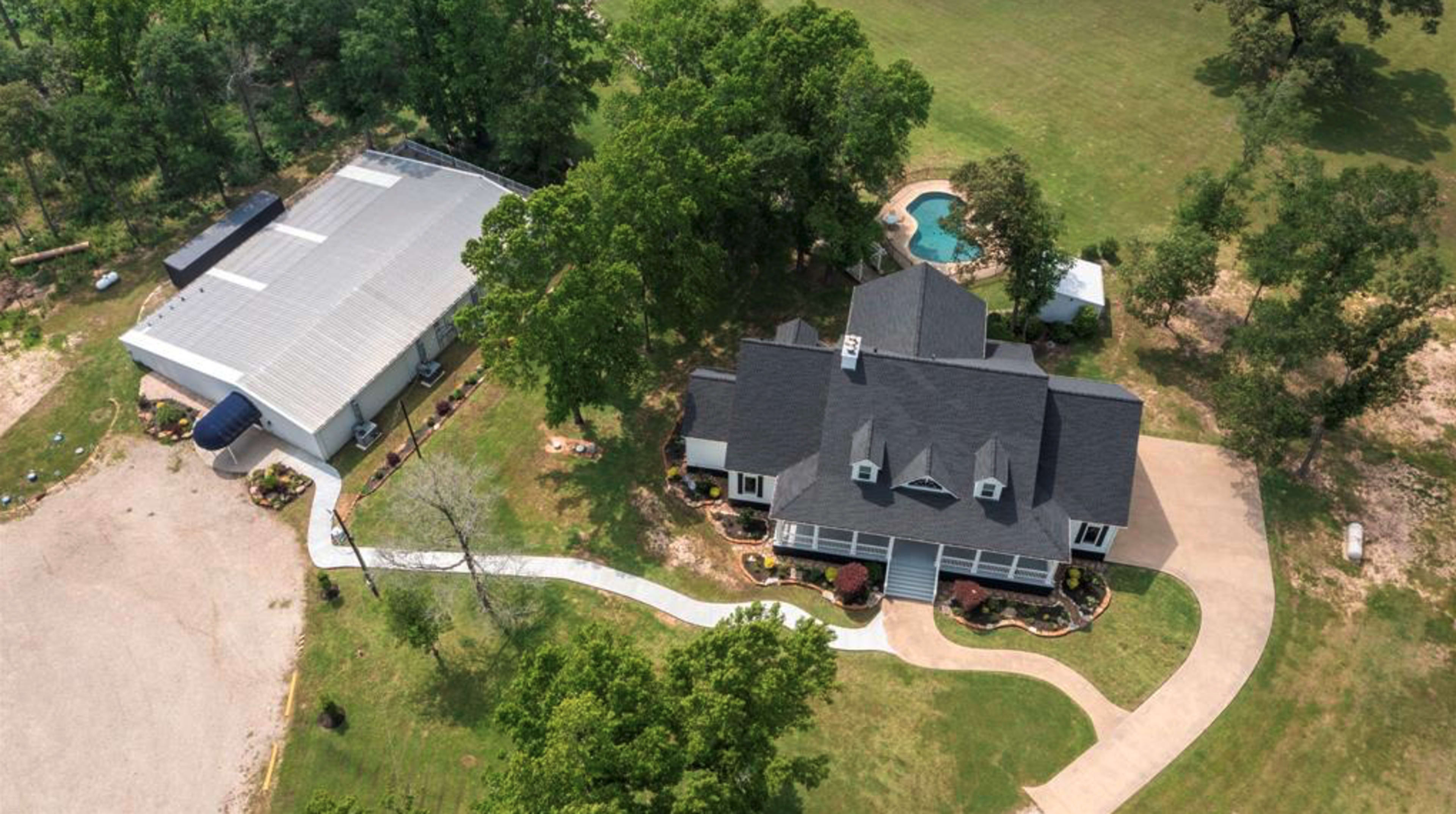 Beautiful 53 acre Event Venue with Manor Home Image in , Huntsville, TX