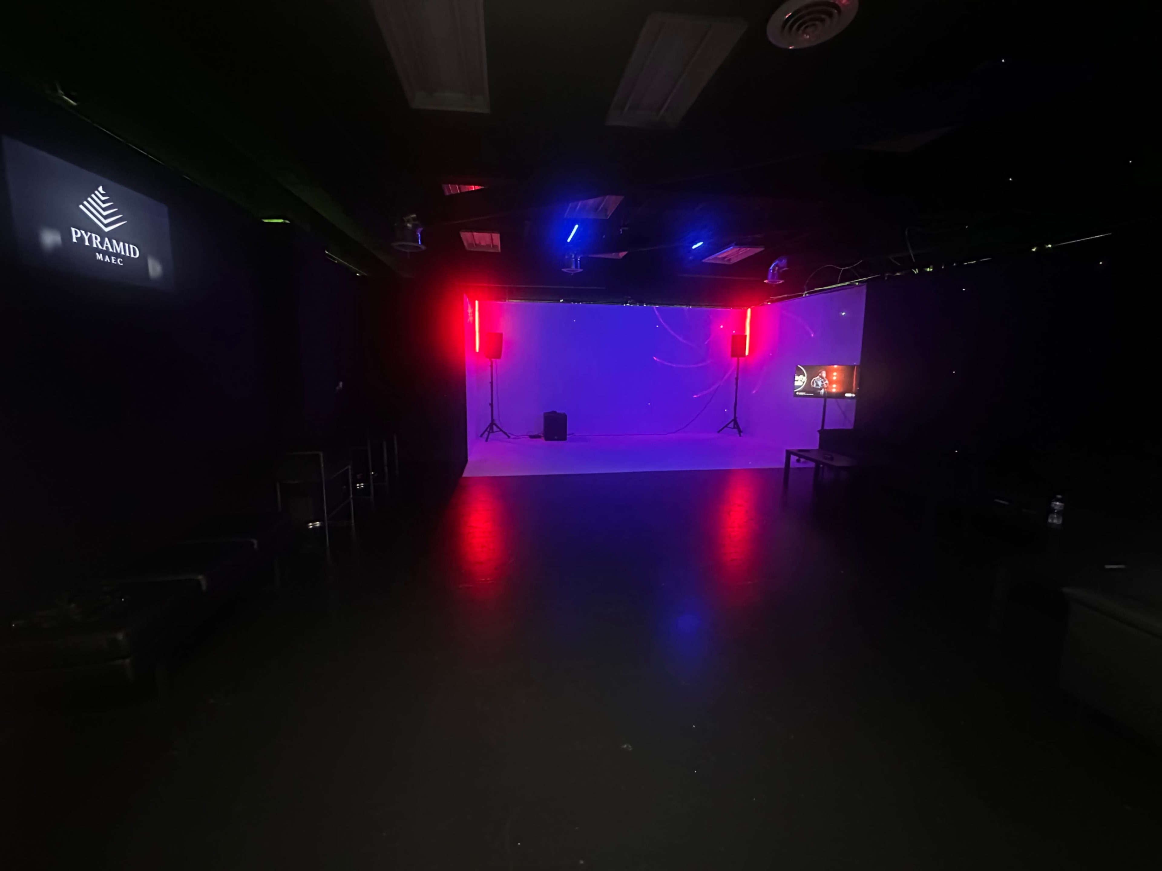 Premier Photo, Content, and Entertainment Venue Image in Oak Park, Oak Park, MI
