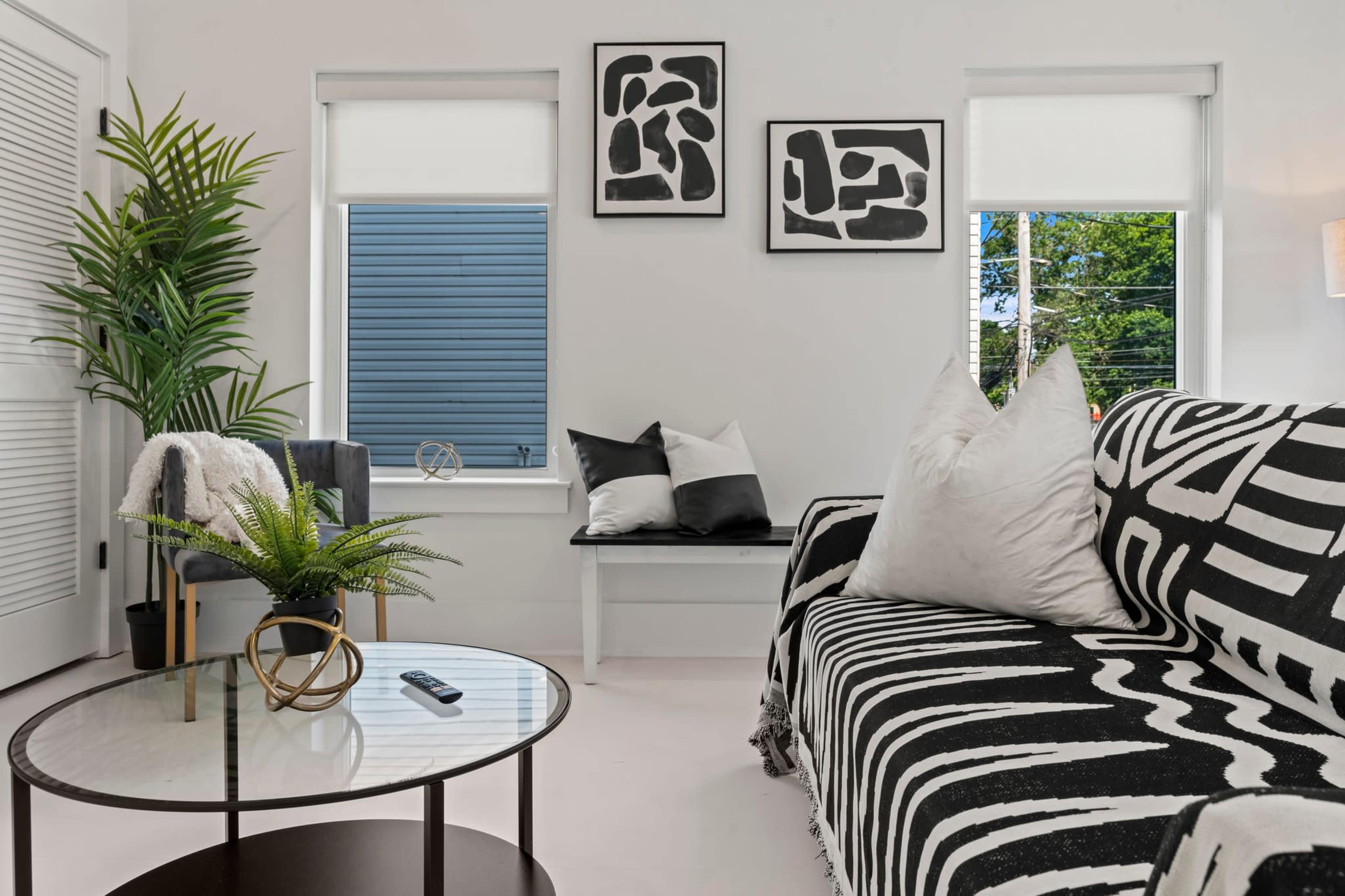 Sophisticated & Intimate Creative Space with Overnight Stay Options Image in North Philadelphia, Philadelphia, PA