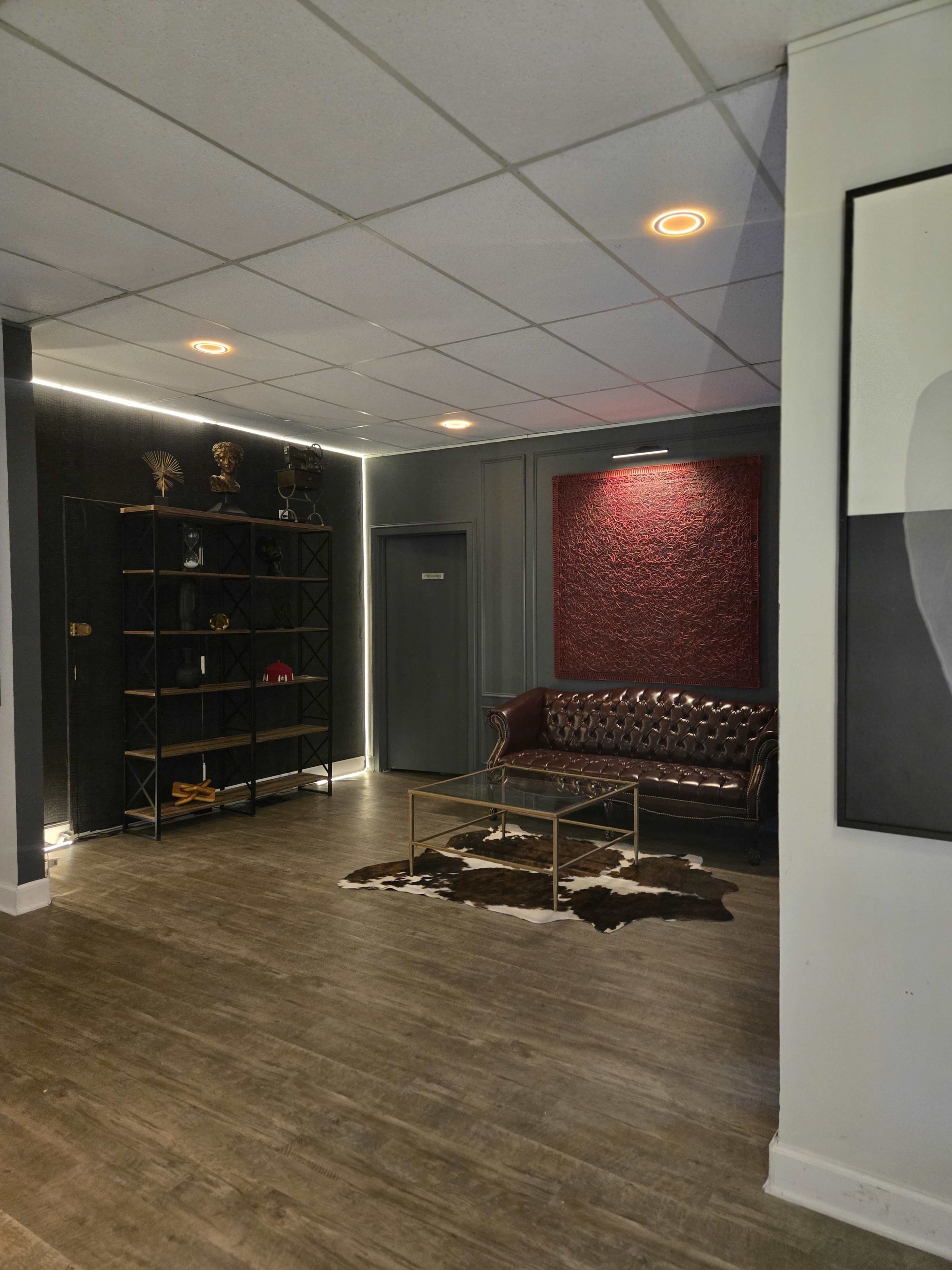 Private Luxury Studio in Gwinnett for Intimate Events, Dinners & Brand Experiences Image in Lilburn, Lilburn, GA