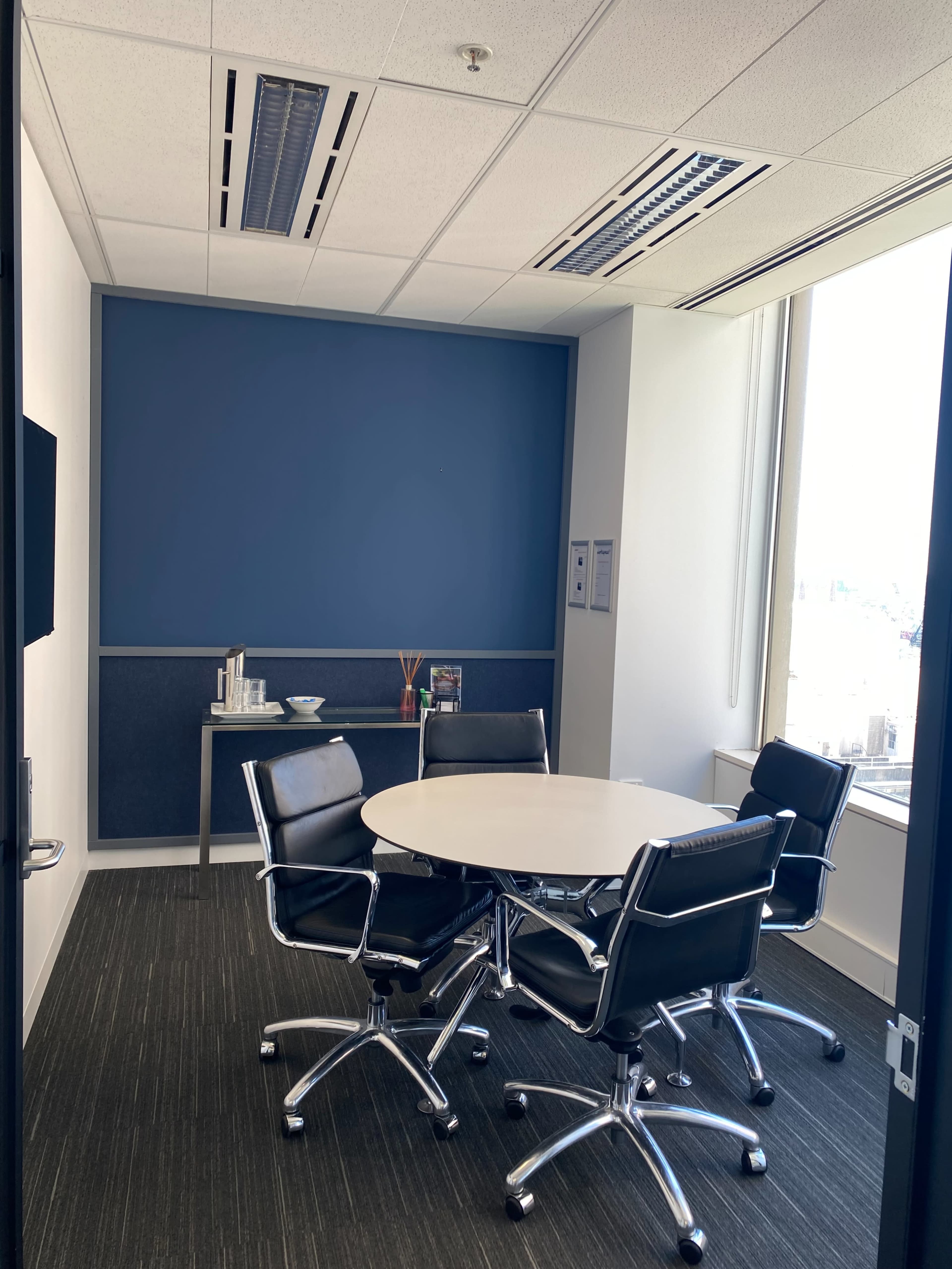 Fuji I 4 person meeting room Image in Melbourne CBD, Melbourne, VIC