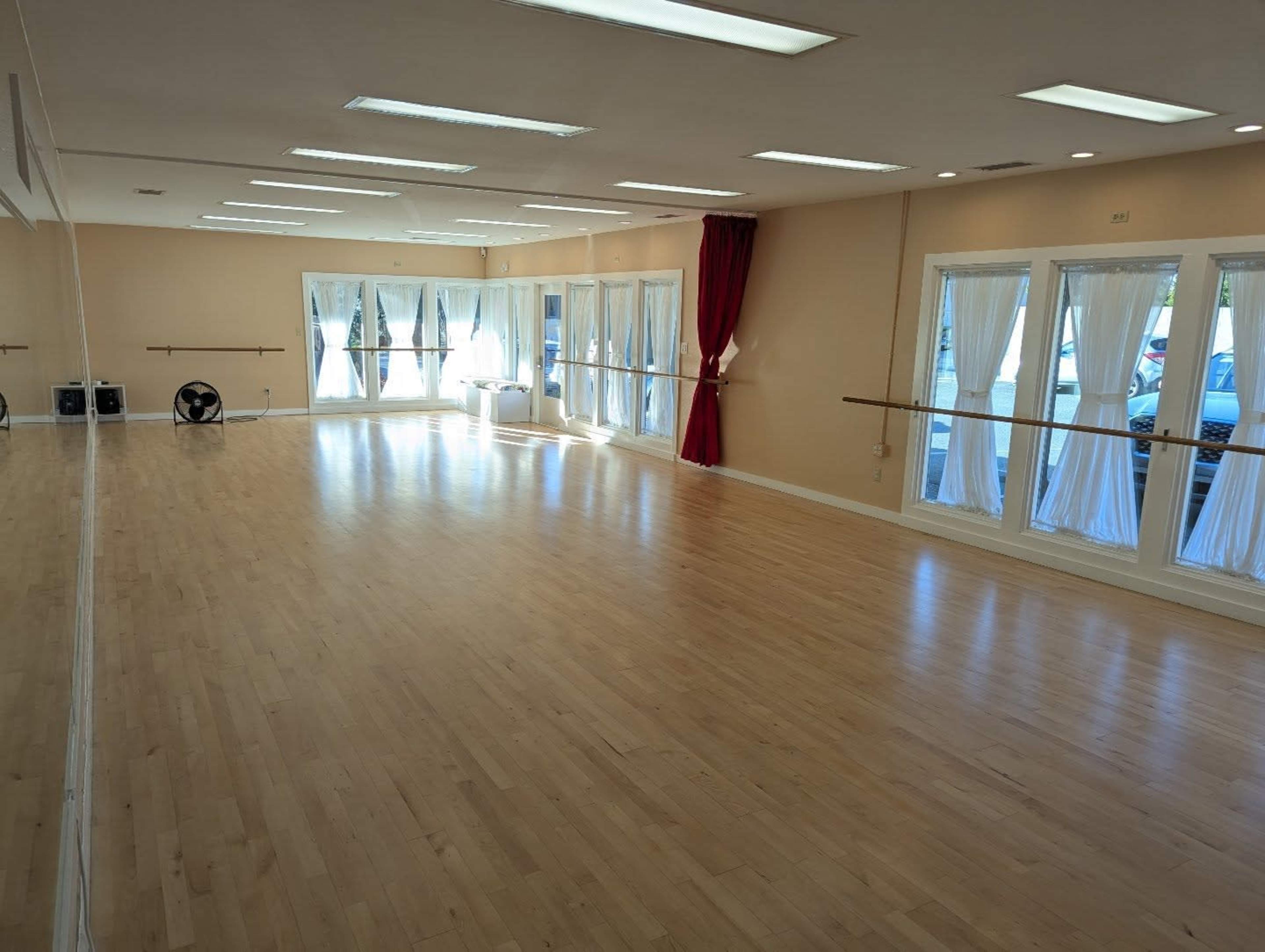 Cheerful Bright Urban Brand New Dance Loft Image in Moraga Blvd, Lafayette, CA