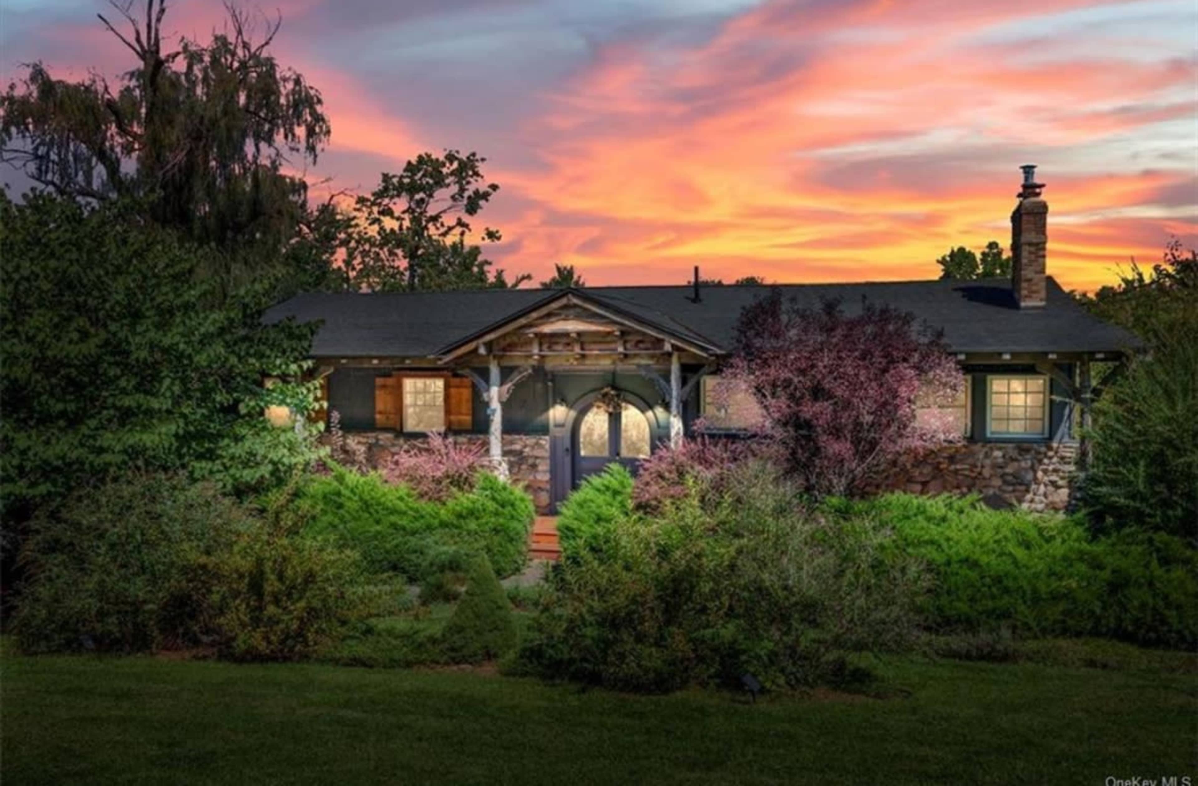 Modern Rustic-Luxe home with pool, pond, barns and gardens on 6 acres,  Warwick, NY | Production | Peerspace, image size:3840x2521