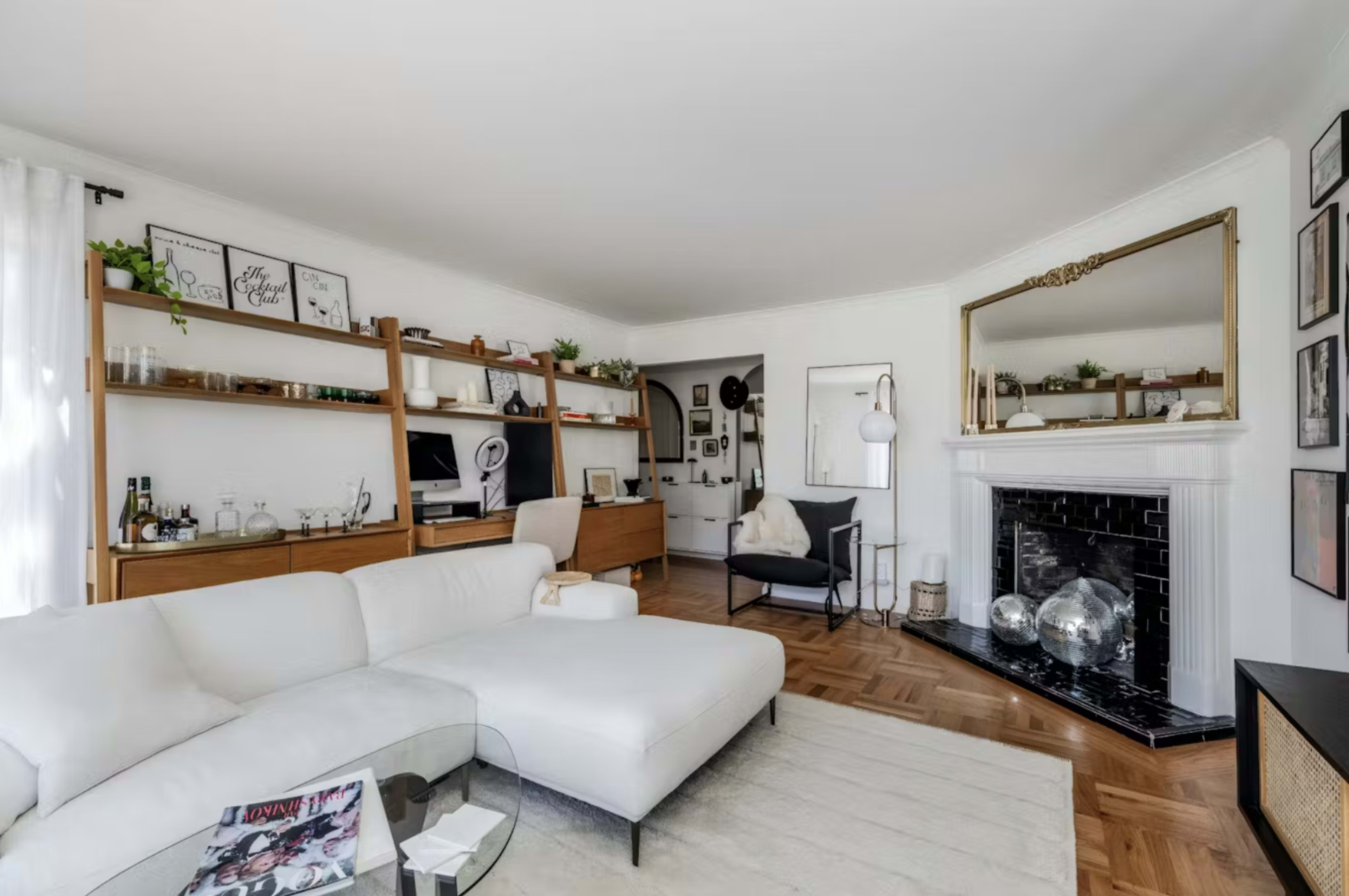 Eclectic Apartment in the Heart of the City Image in Anza Vista, San Francisco, CA