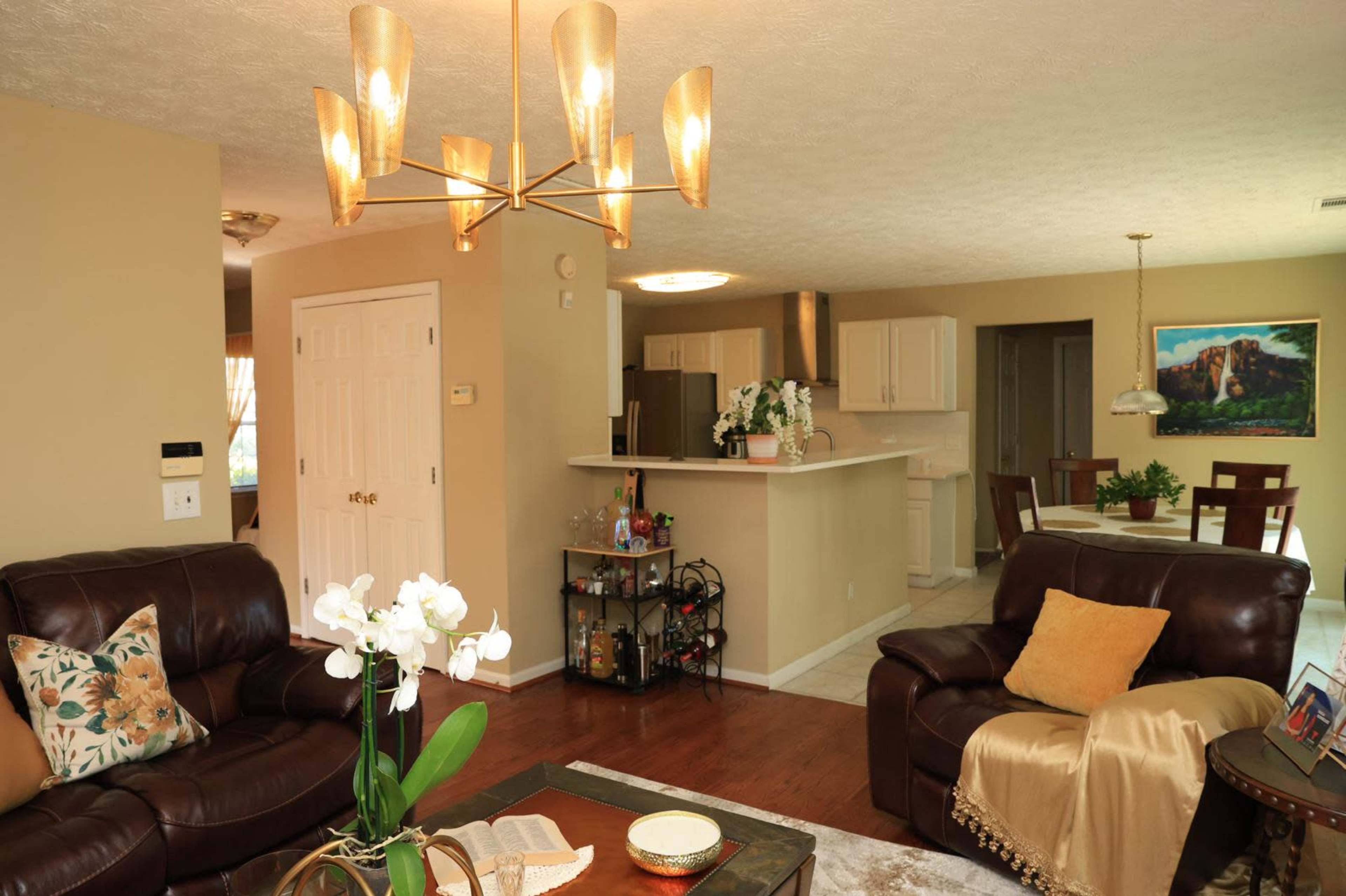 Spacious Set House Image in Acworth, Kennesaw, GA