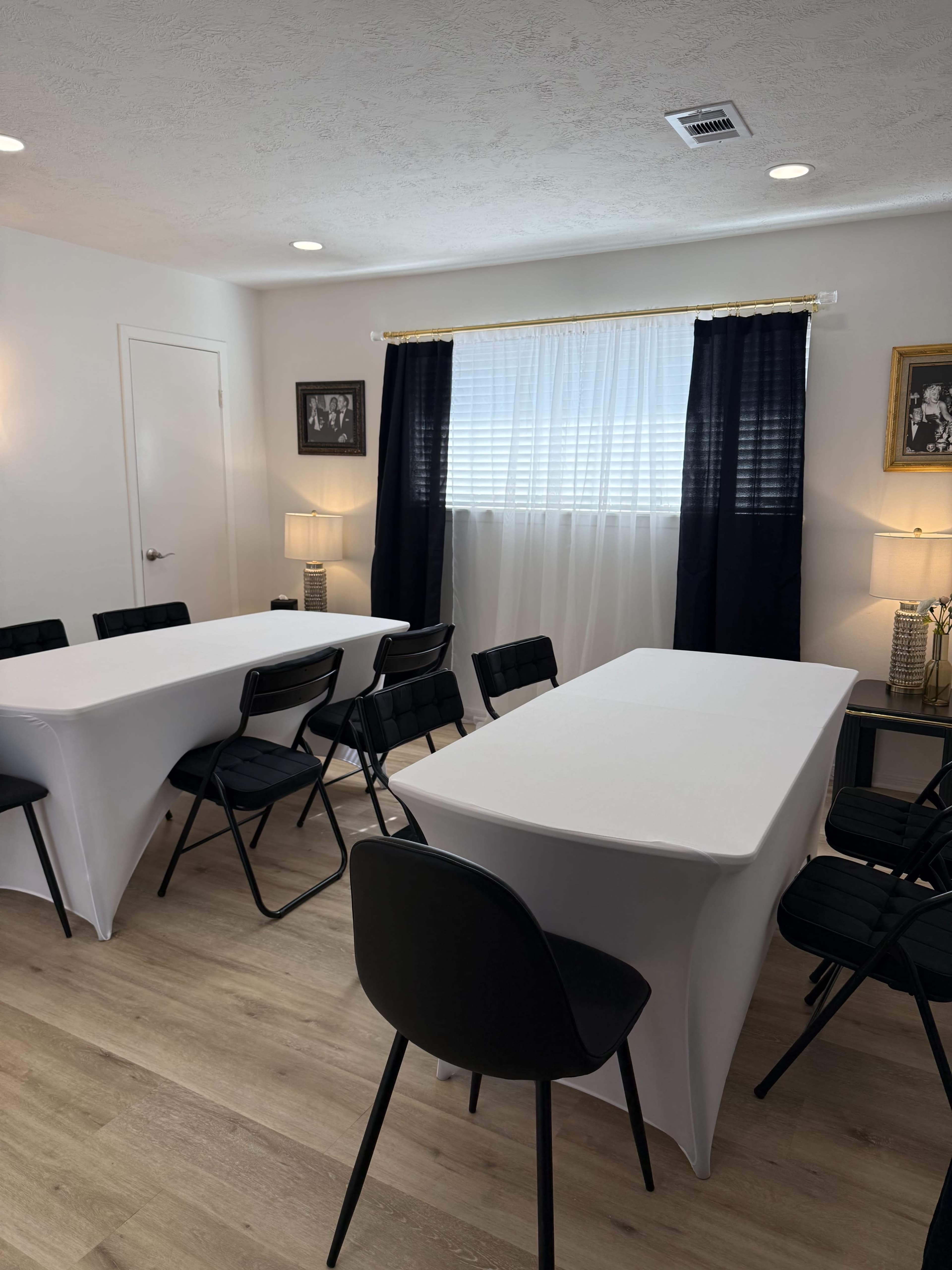 The Woodlands Area Sophisticated Cafe and Private Meeting Room or a Vibrant Party Space Image in , Spring, TX