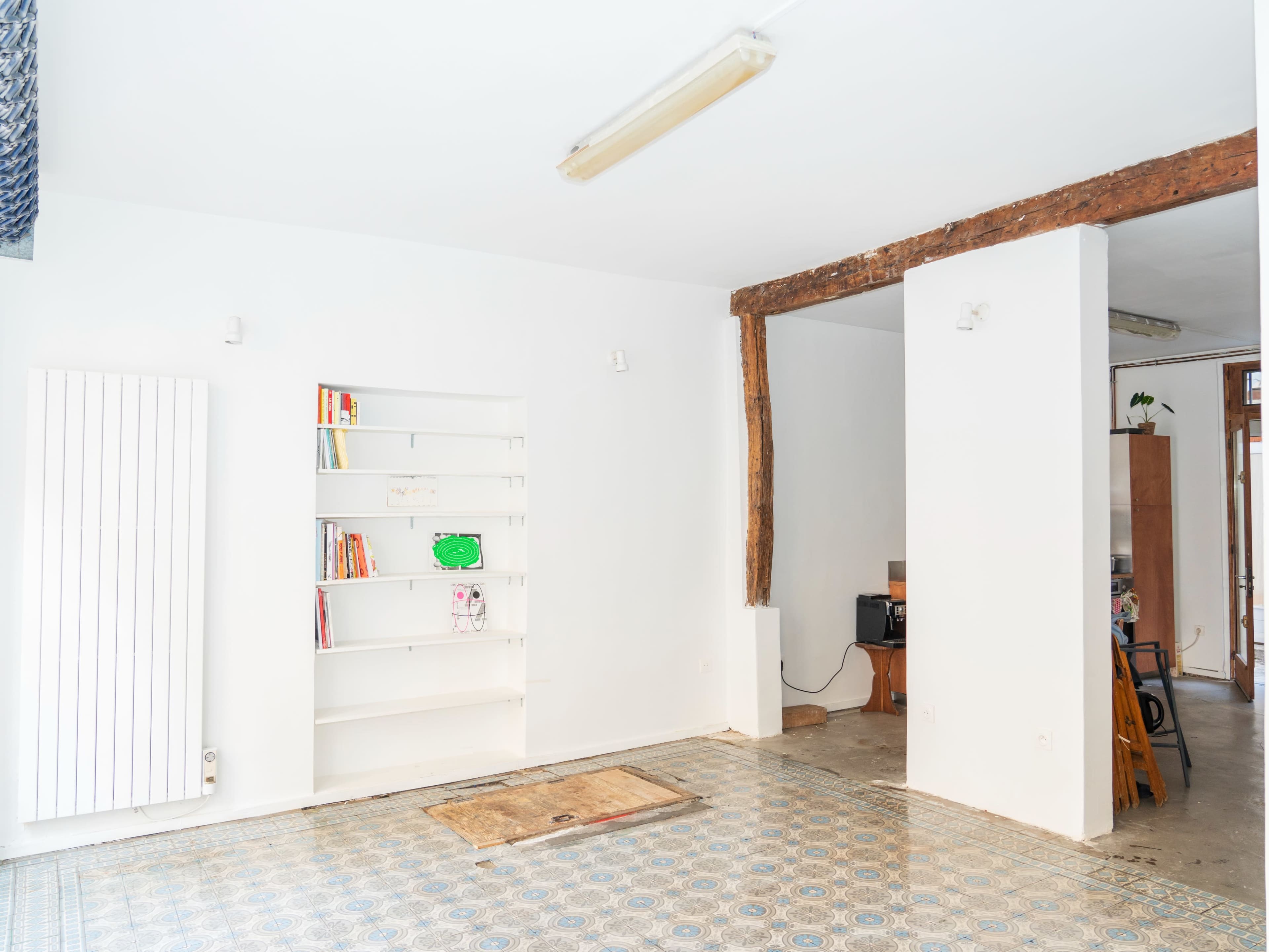 Espace avec vitrine sur rue dans le 11ème Image in Roquette, Paris, 